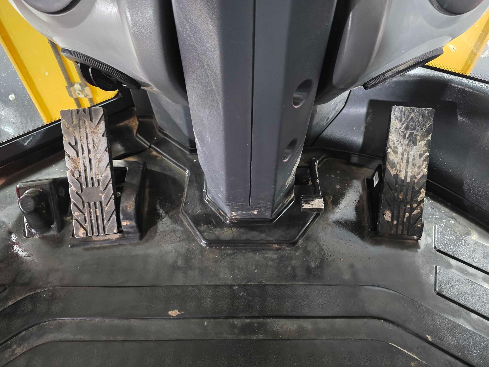 2022 John Deere 544 P-Tier Wheel Loader