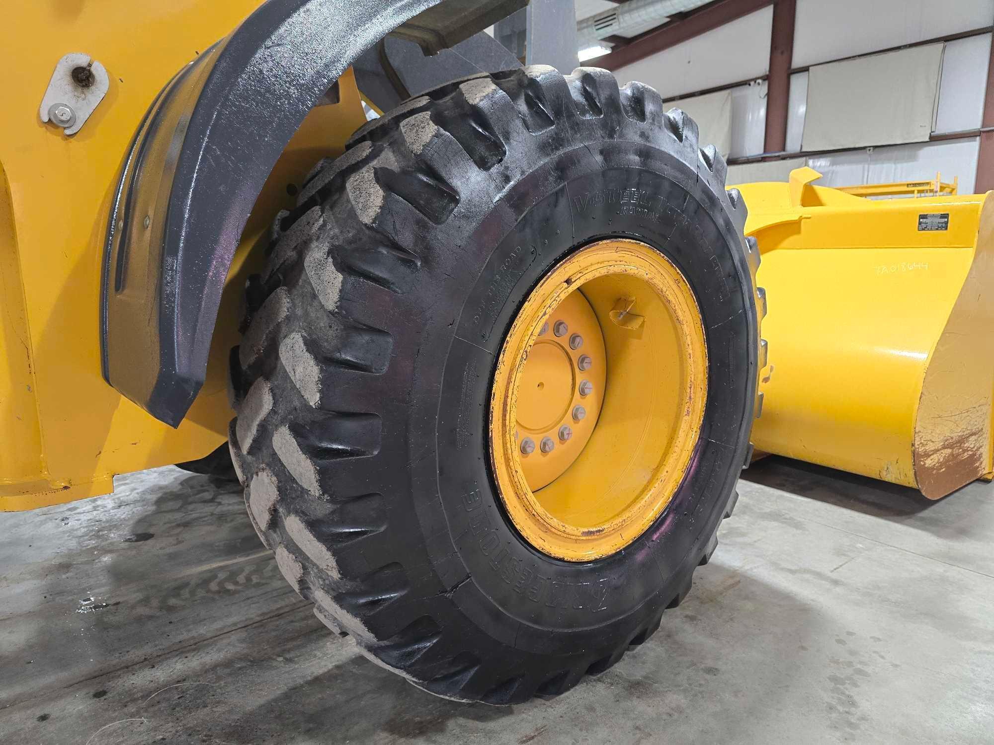 2022 John Deere 544 P-Tier Wheel Loader