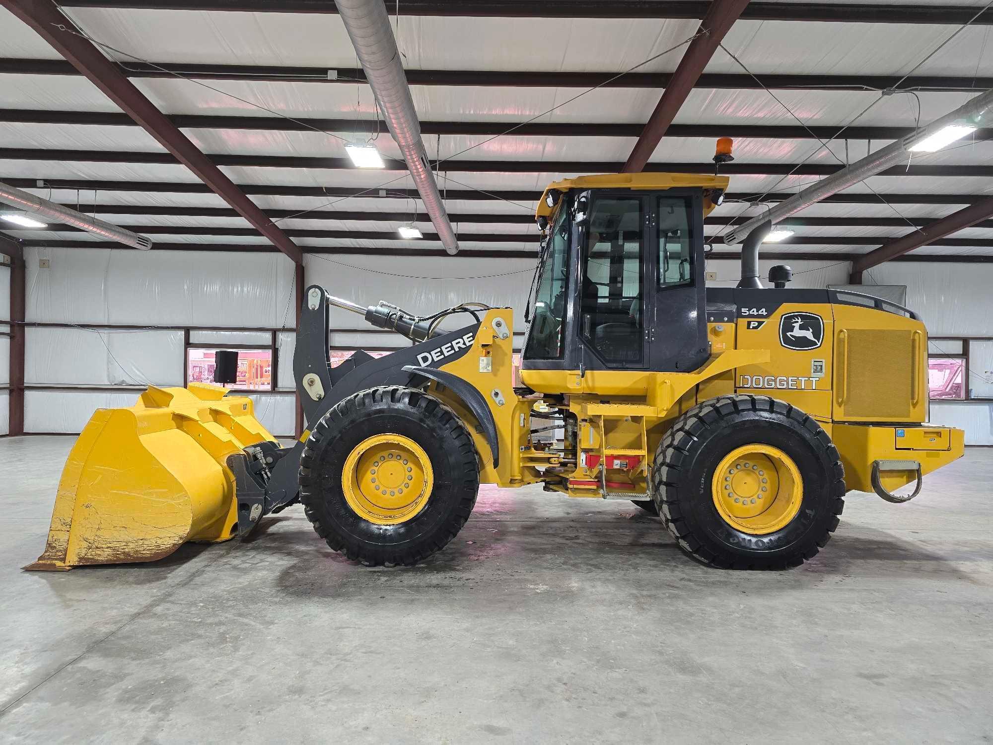 2022 John Deere 544 P-Tier Wheel Loader