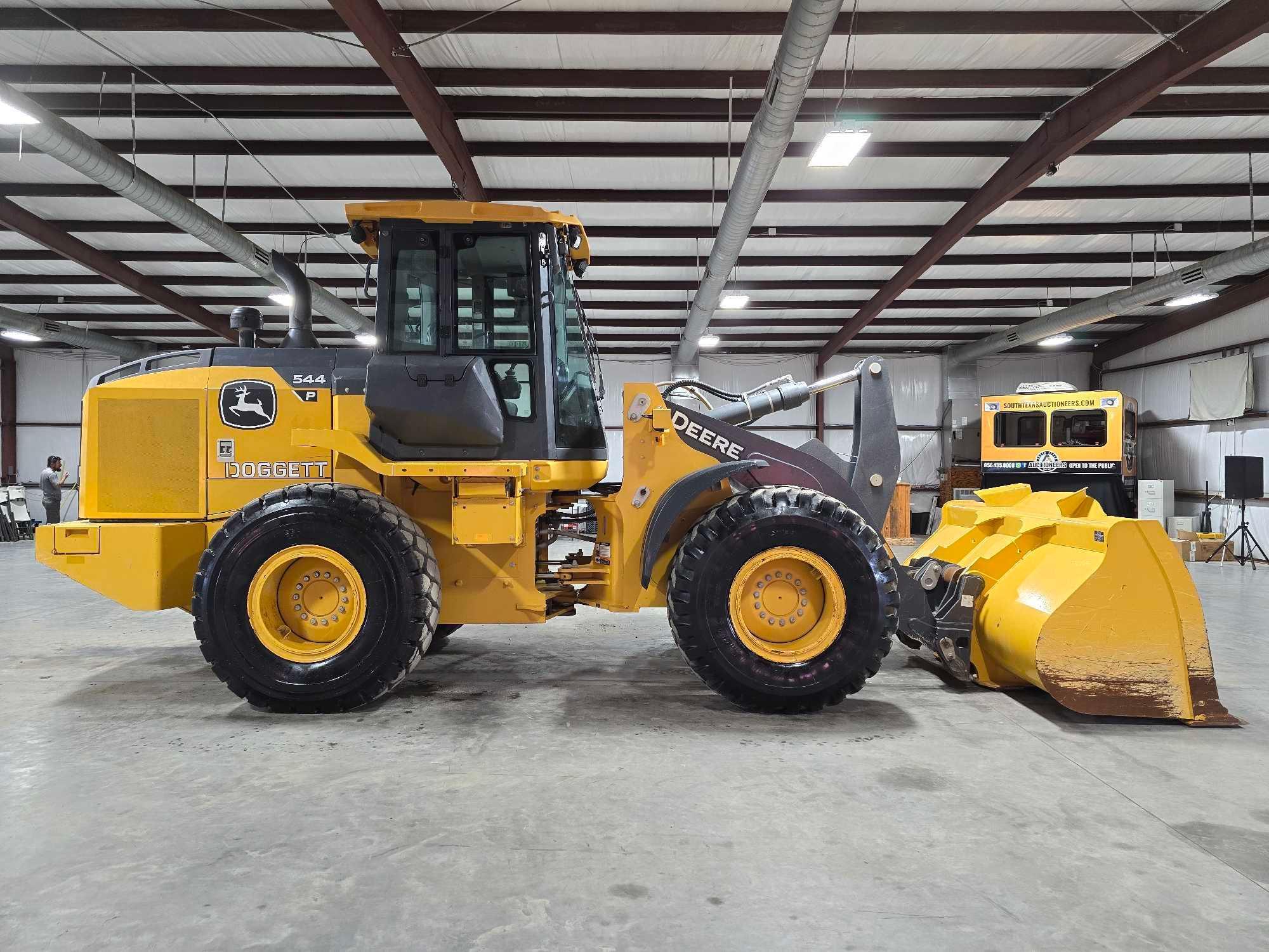 2022 John Deere 544 P-Tier Wheel Loader