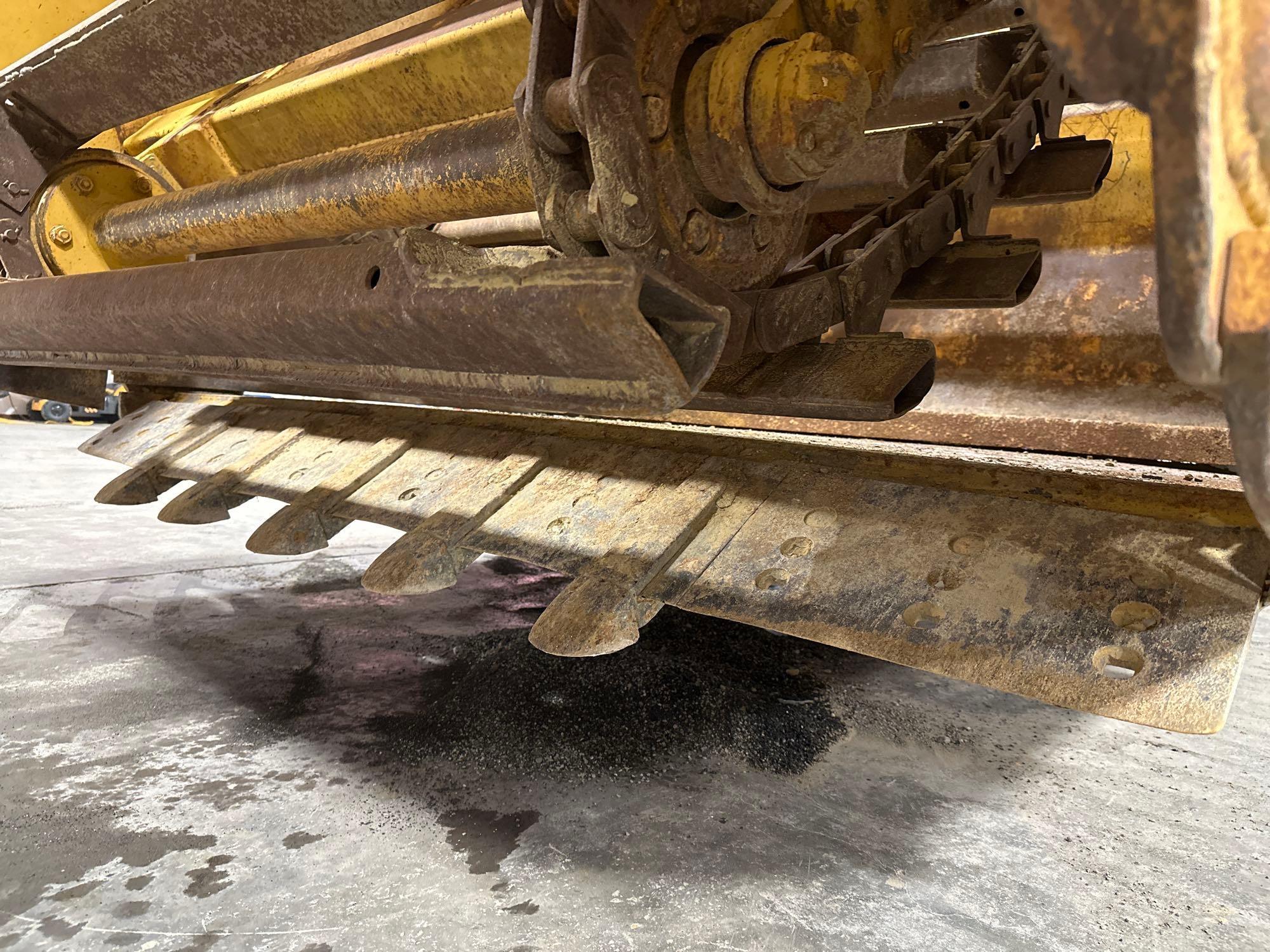 1977 John Deere 762 Paddle Scraper