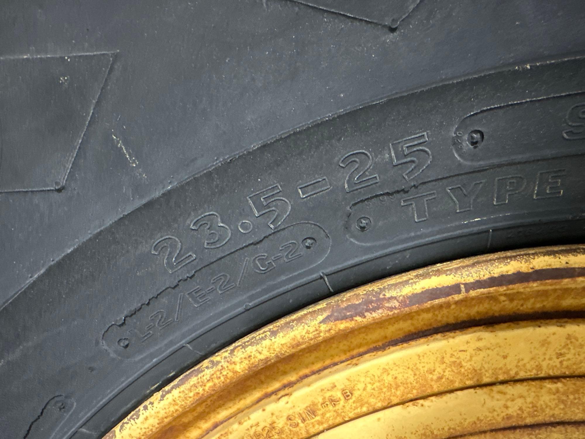 1977 John Deere 762 Paddle Scraper