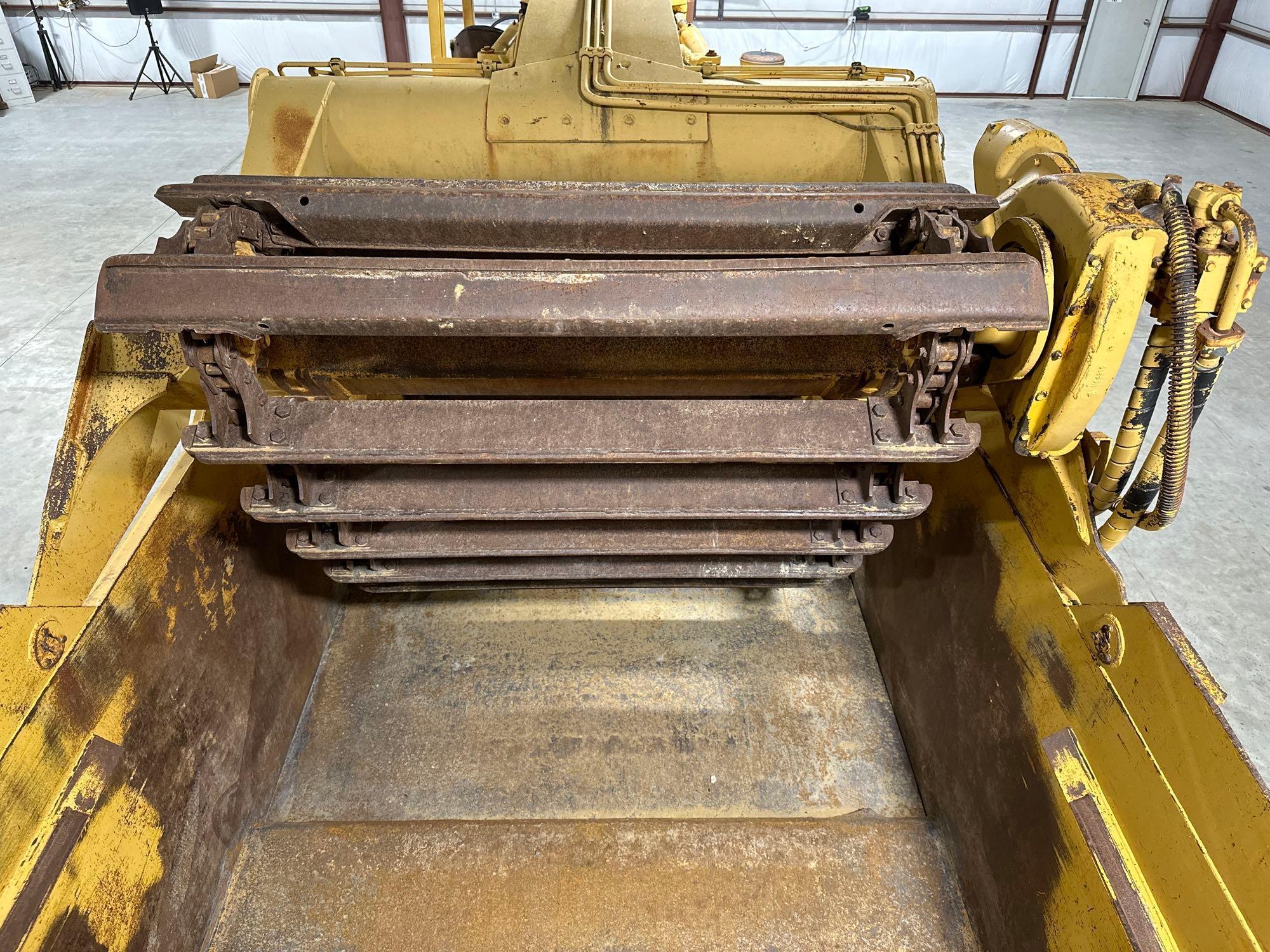 1977 John Deere 762 Paddle Scraper