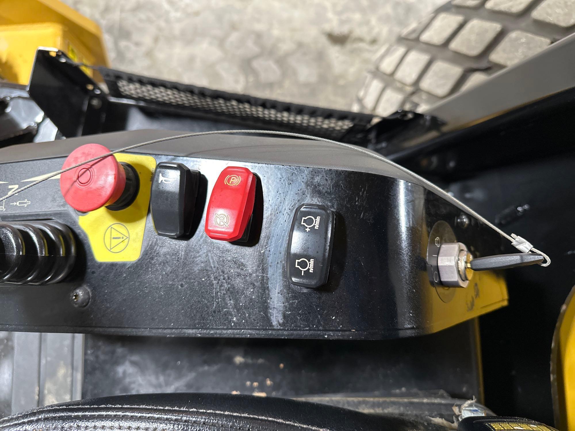 2022 Caterpillar CS11GC Smooth Drum Compactor