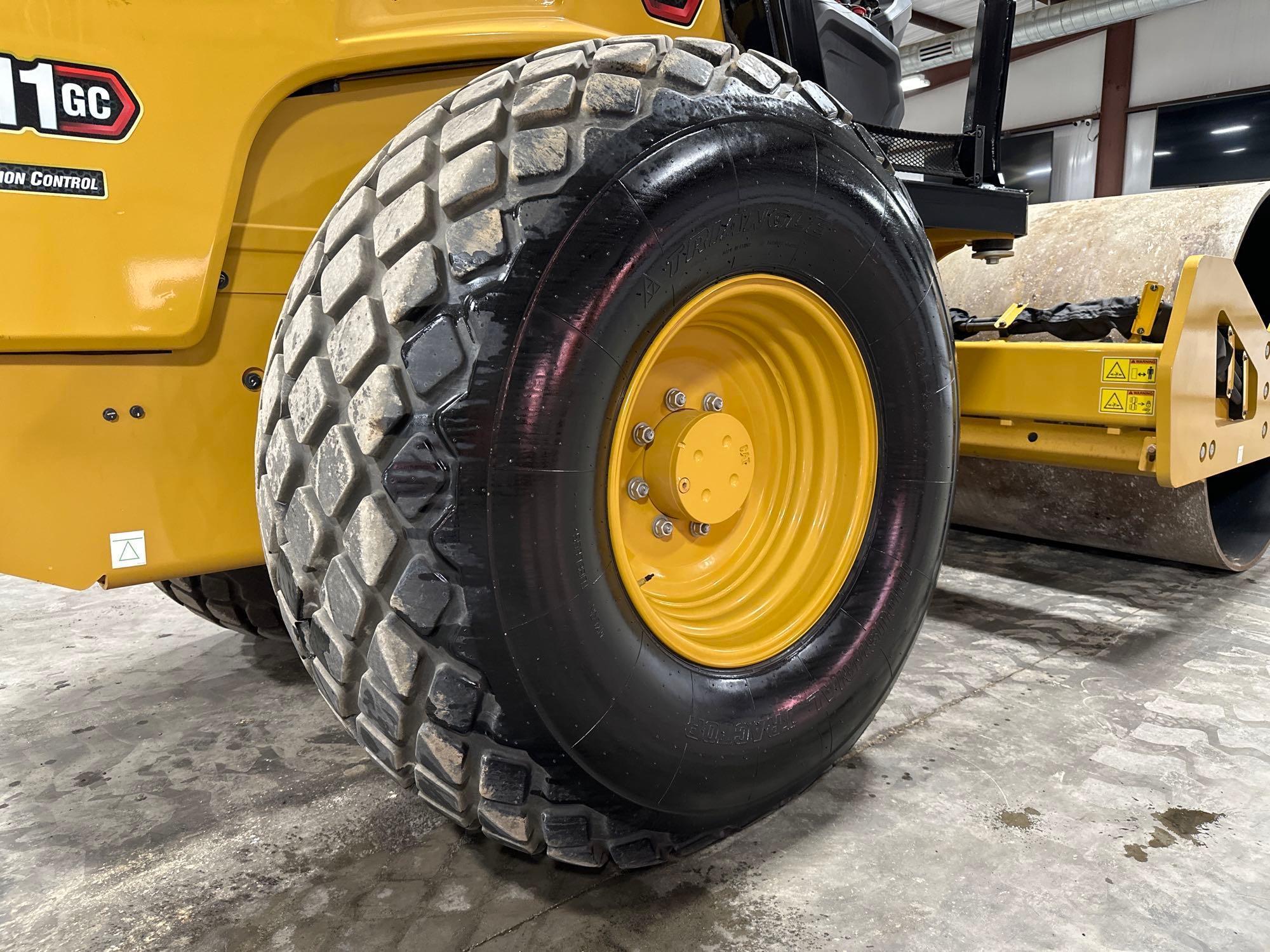 2022 Caterpillar CS11GC Smooth Drum Compactor