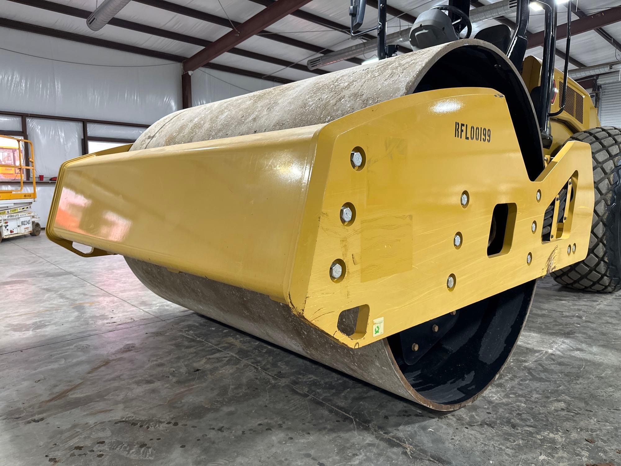2022 Caterpillar CS11GC Smooth Drum Compactor