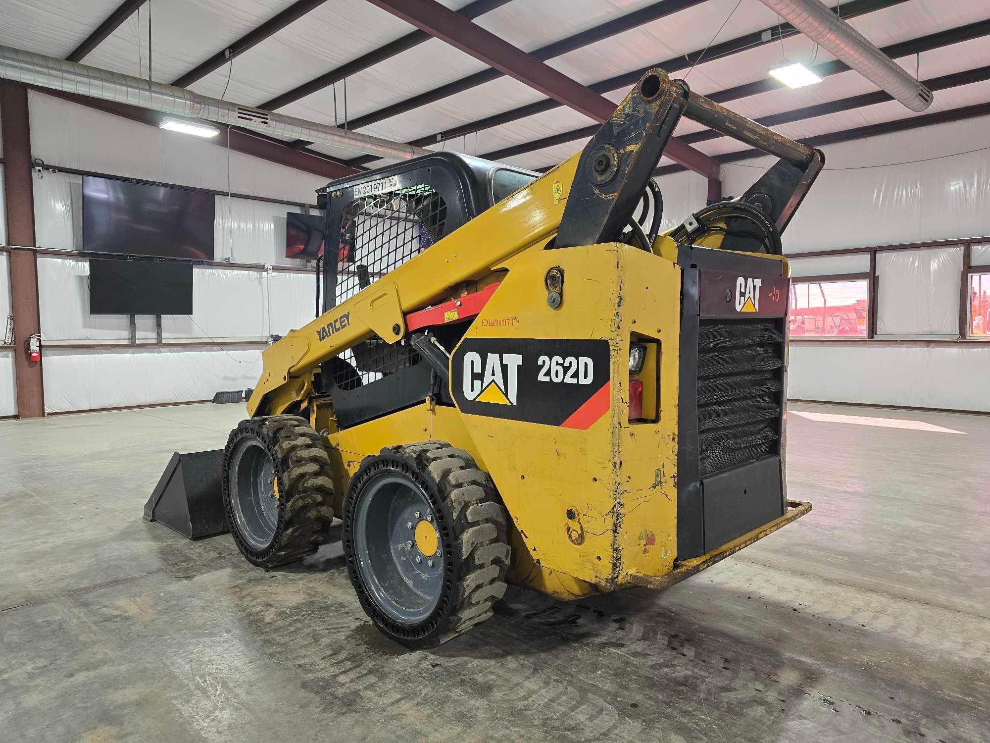 2019...Caterpillar 262D Skid Steer Loader.