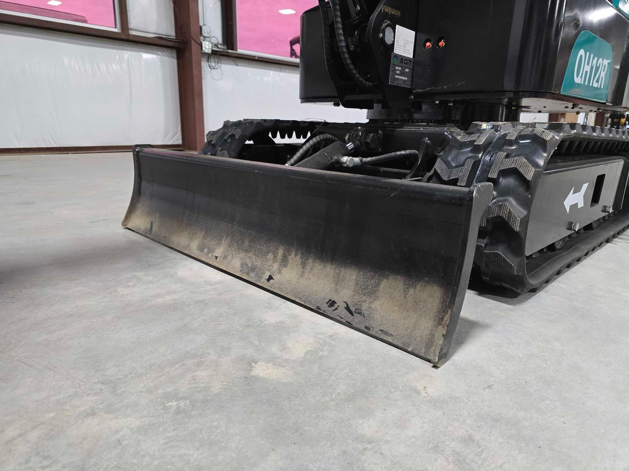 NEW/UNUSED 2024...Agrotk QH12R...Mini Excavator