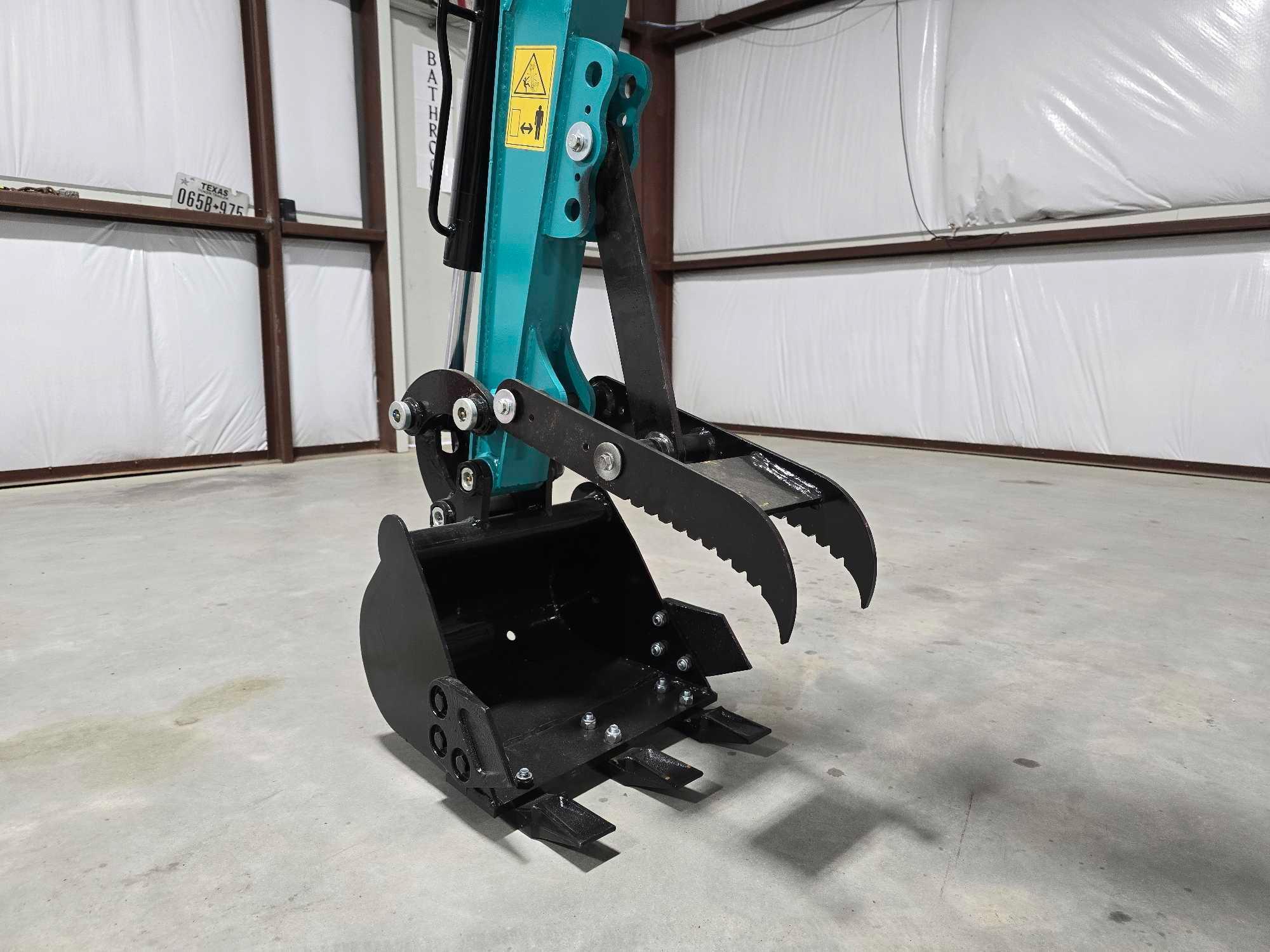 NEW/UNUSED 2024...Agrotk QH12R...Mini Excavator