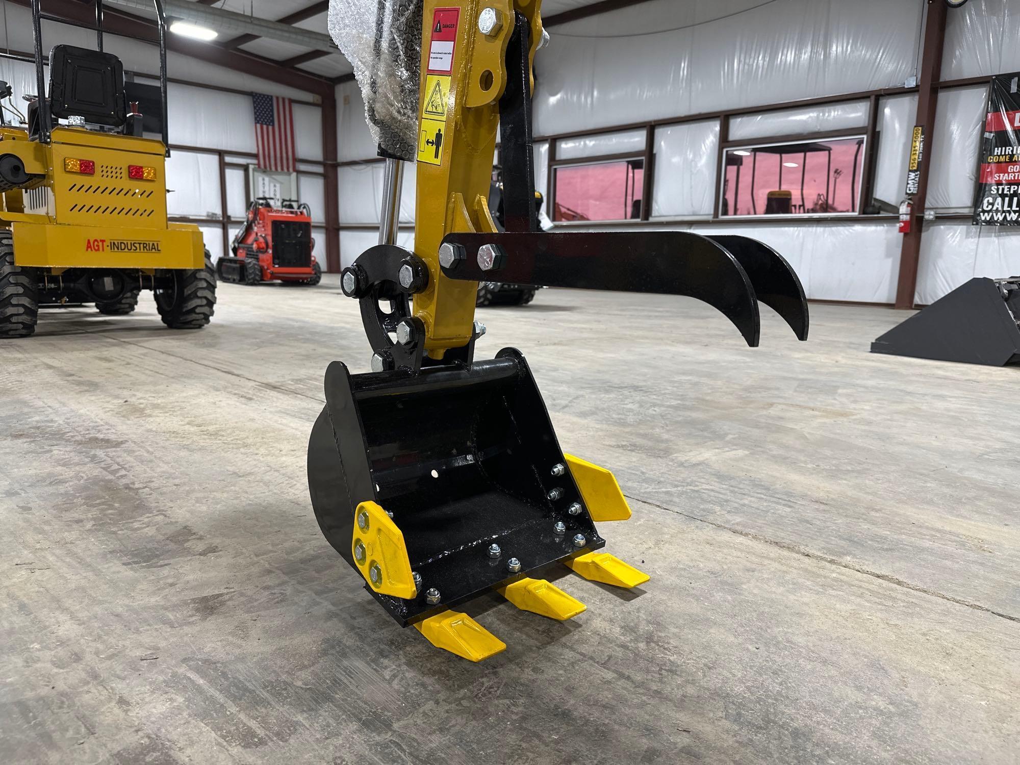 NEW/UNUSED 2024...Agrotk H15R Mini Excavator