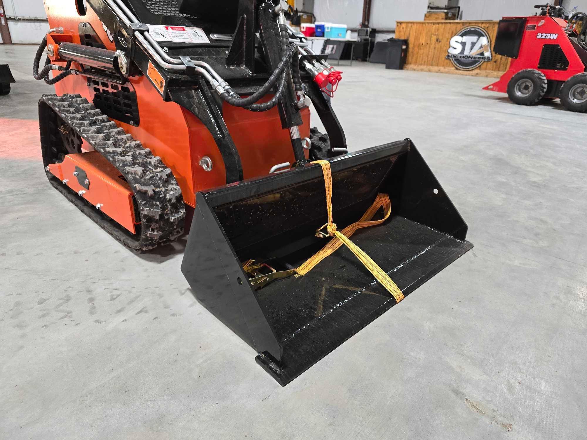 NEW/UNUSED 2025 EG36C Skid Steer Loader