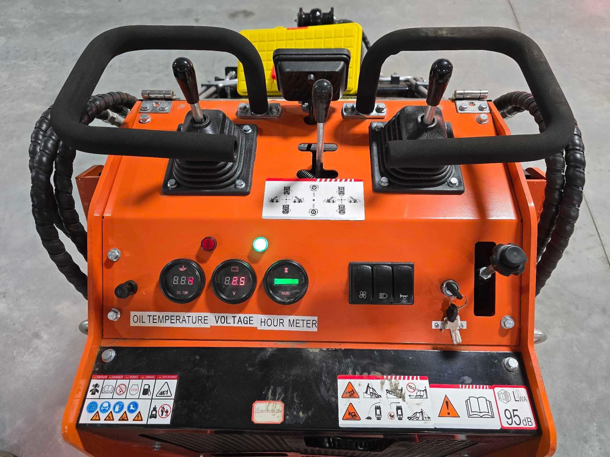 NEW/UNUSED 2025 EG36C Skid Steer Loader