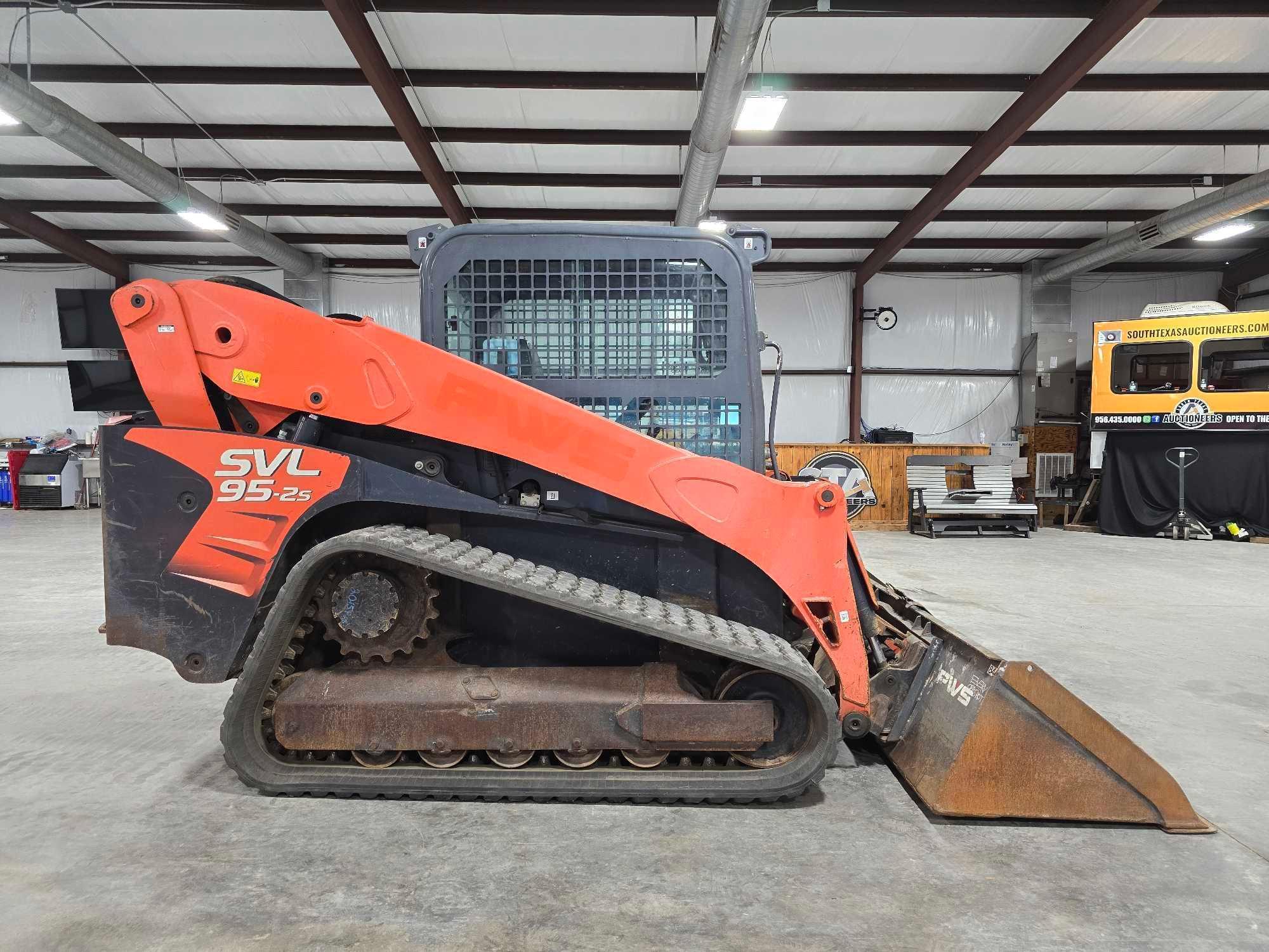 2016 Kubota SVL95-2S Skid Steer Loader