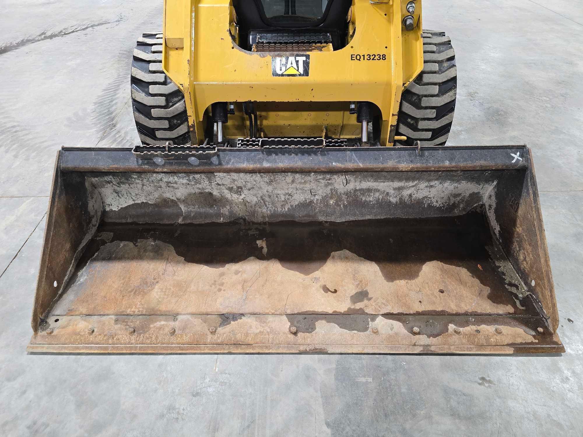 2017 Caterpillar 262D Skid Steer Loader