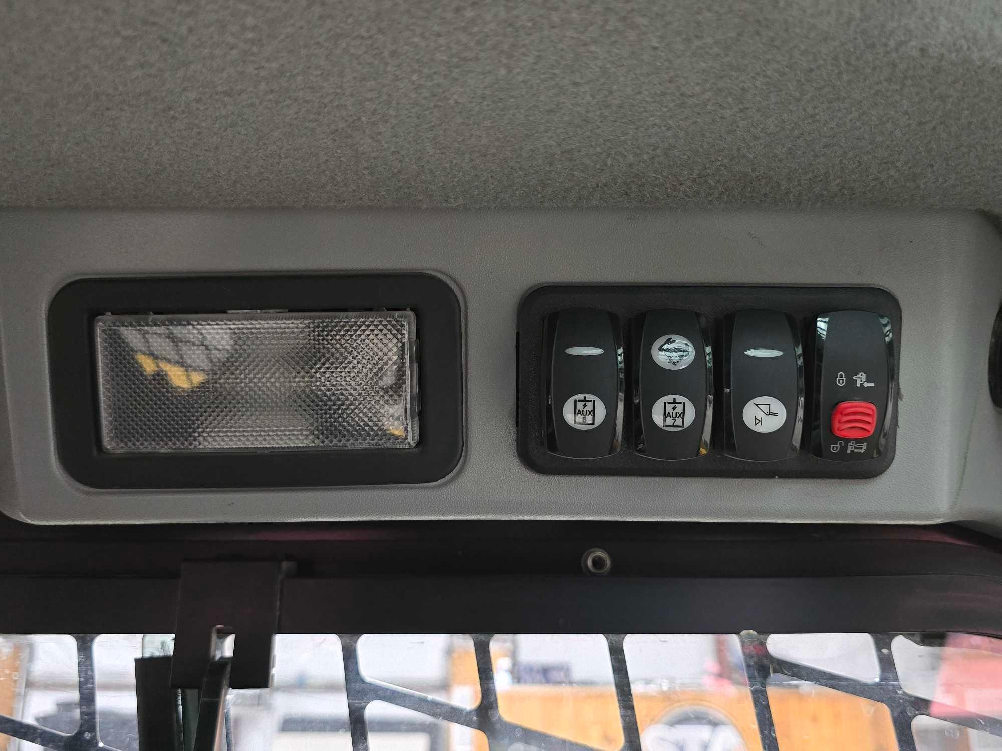 2017 Caterpillar 262D Skid Steer Loader