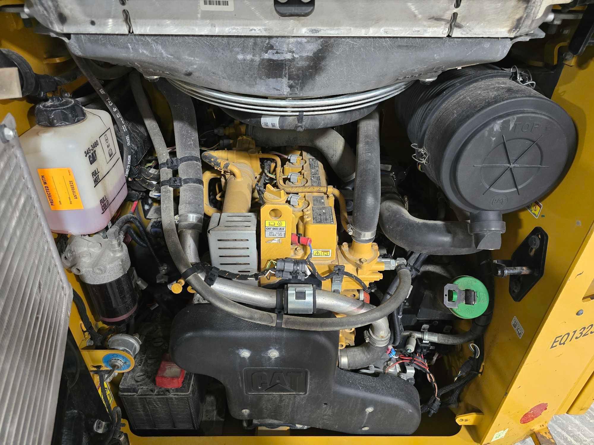 2017 Caterpillar 262D Skid Steer Loader