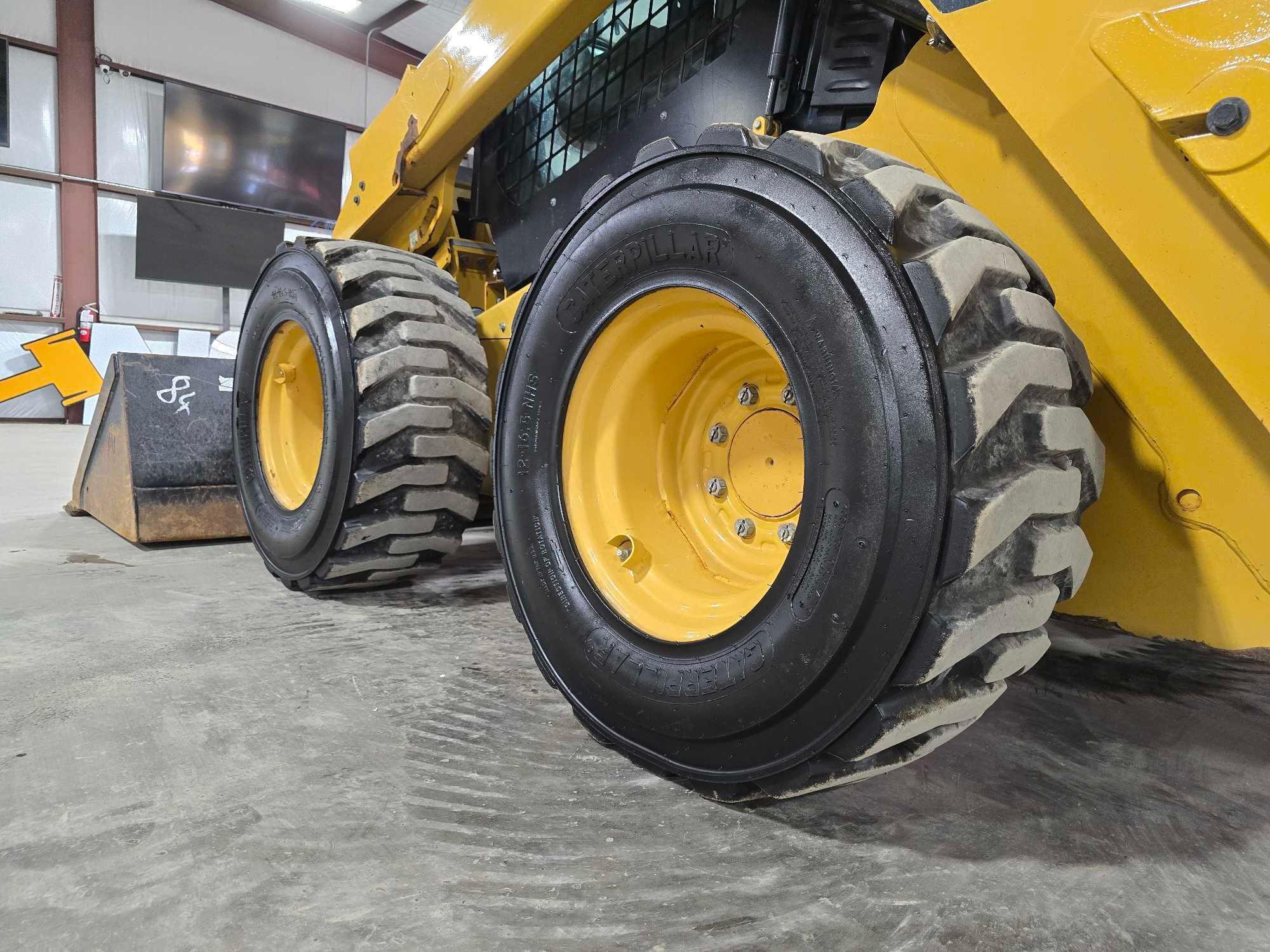2017 Caterpillar 262D Skid Steer Loader