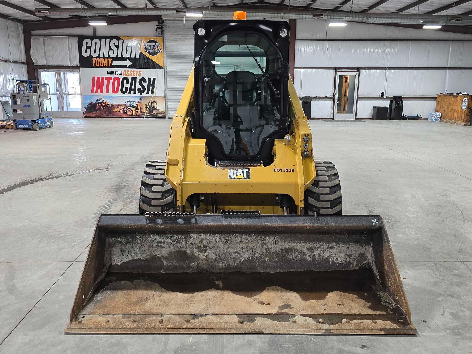 2017 Caterpillar 262D Skid Steer Loader
