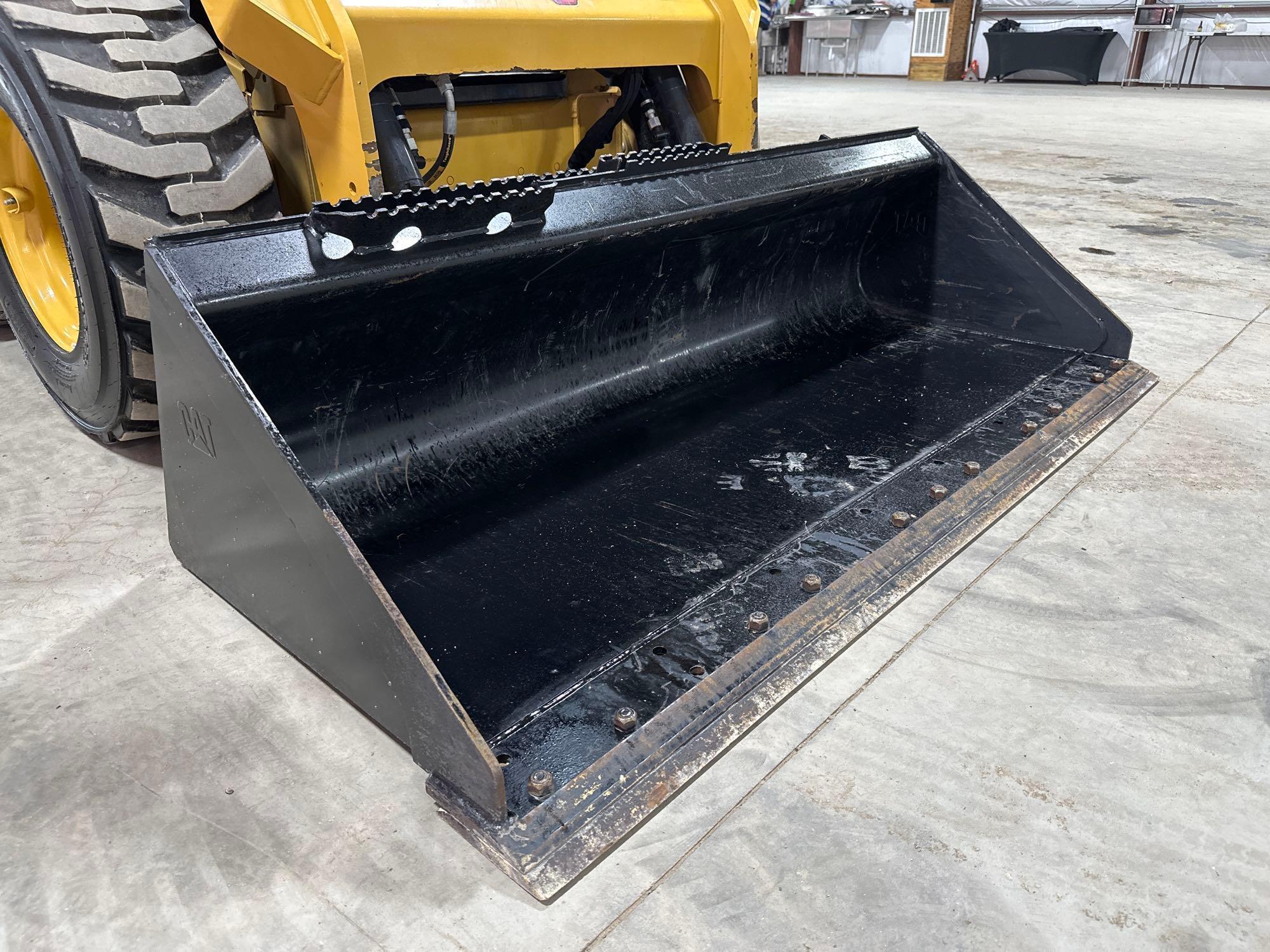 2020 Caterpillar 242D3 Skid Steer Loader