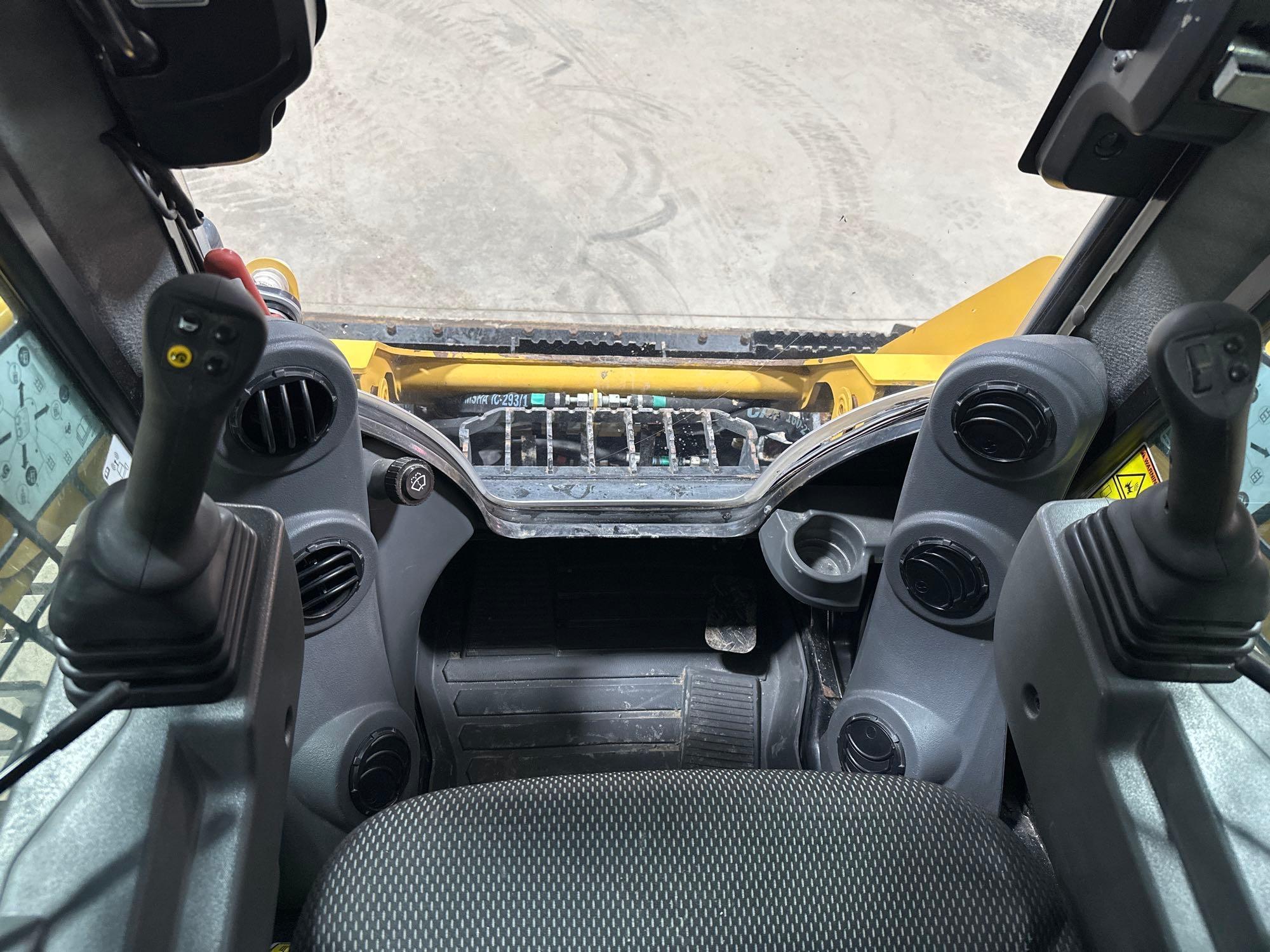 2020 Caterpillar 242D3 Skid Steer Loader