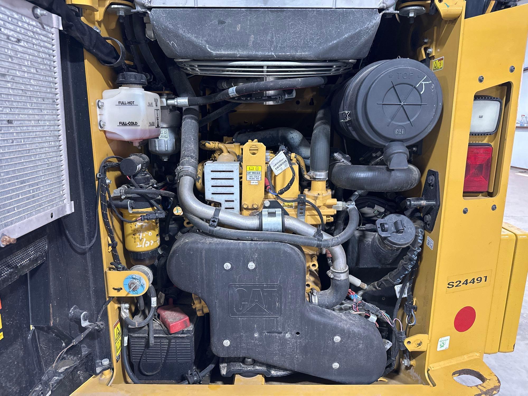 2020 Caterpillar 242D3 Skid Steer Loader
