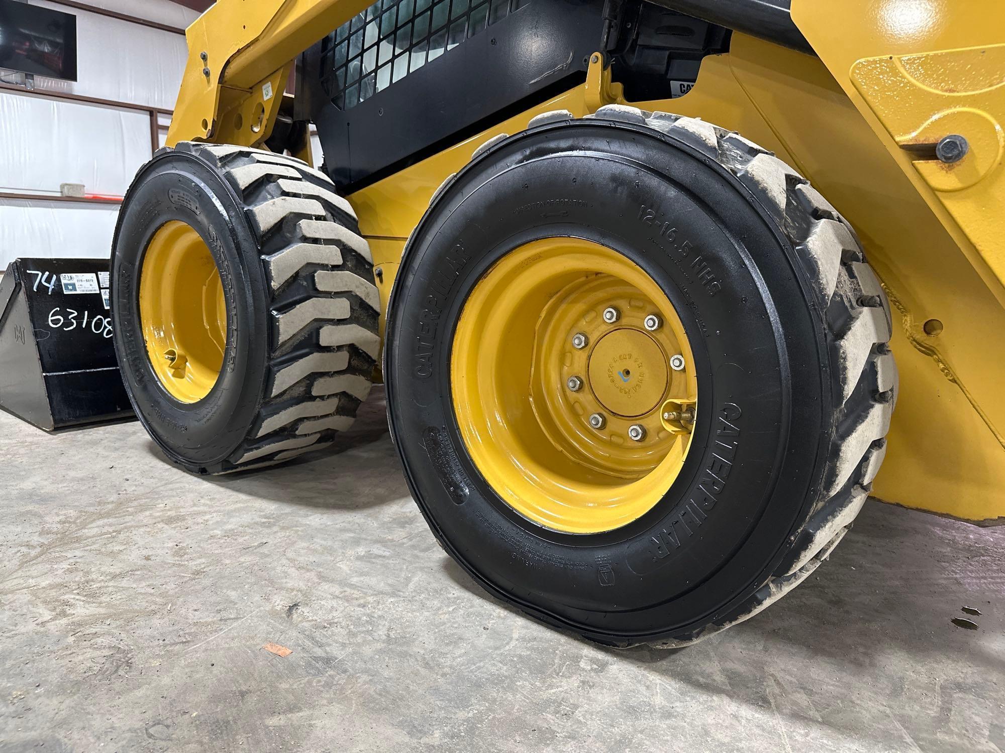 2020 Caterpillar 242D3 Skid Steer Loader