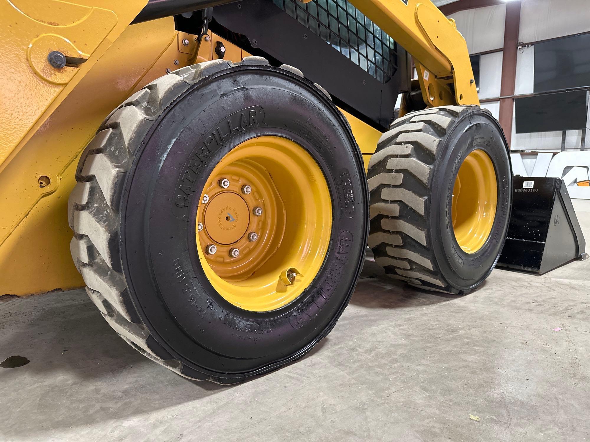 2020 Caterpillar 242D3 Skid Steer Loader