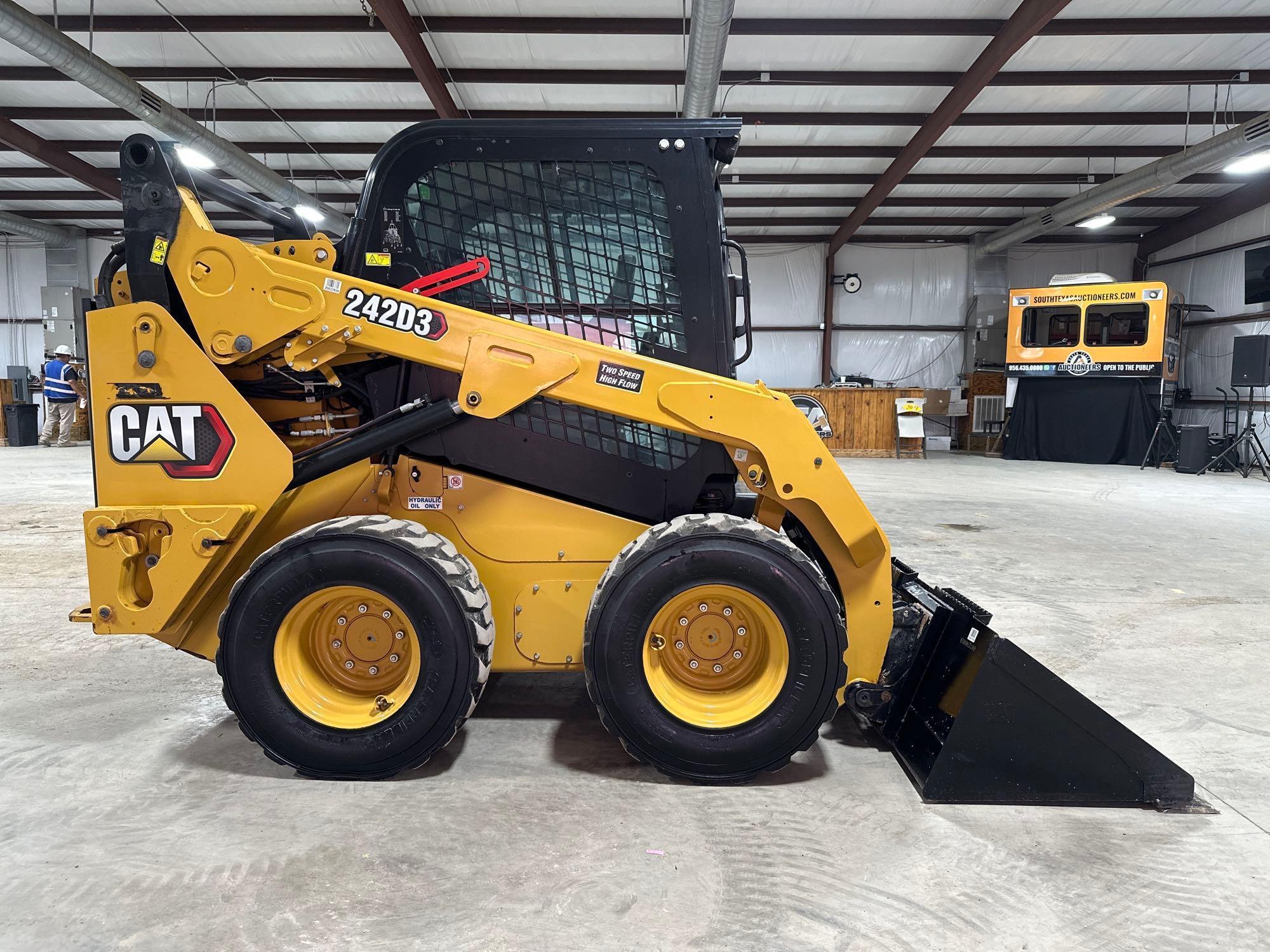 2020 Caterpillar 242D3 Skid Steer Loader