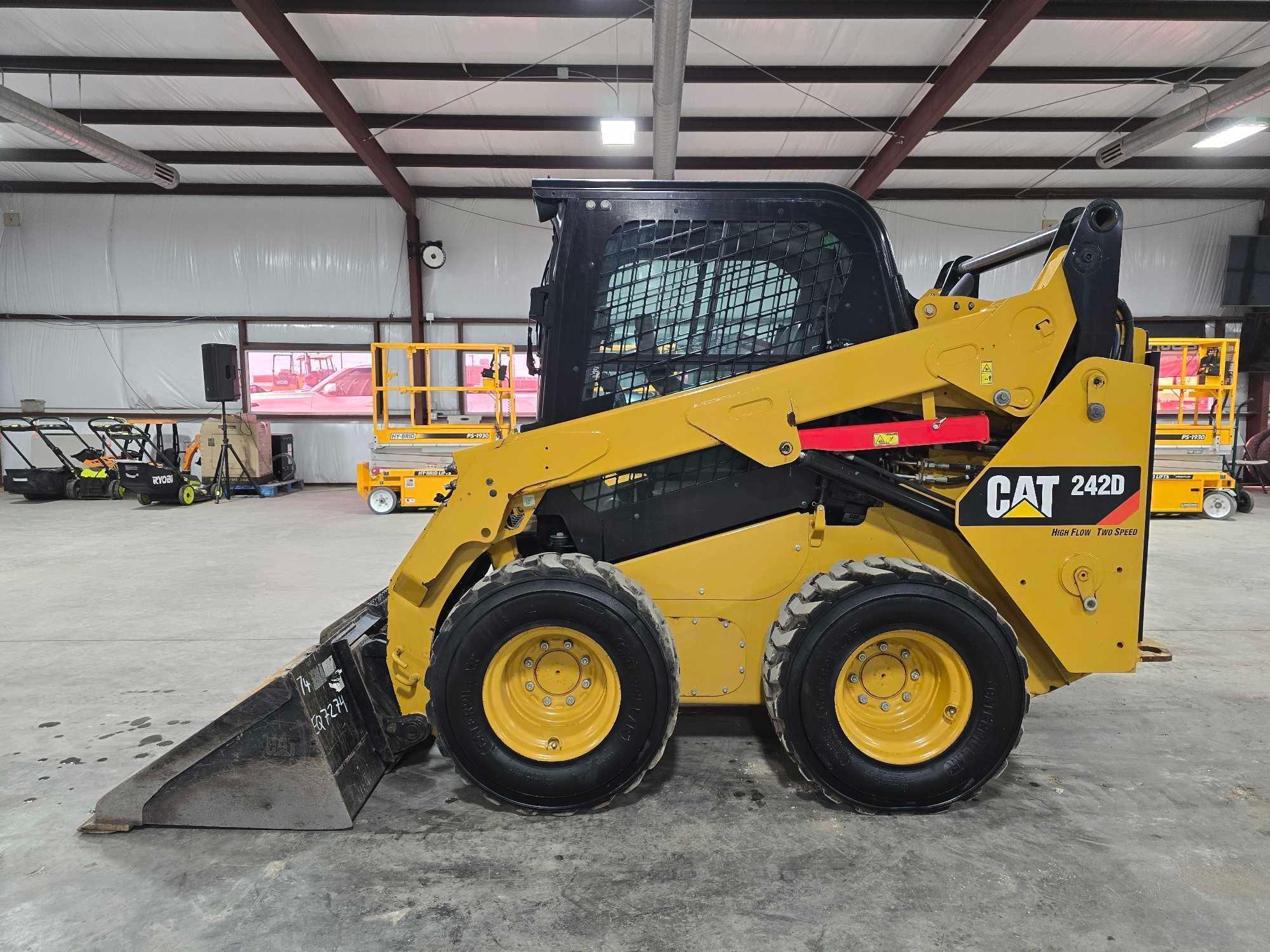 2019 Caterpillar 242D Skid Steer Loader