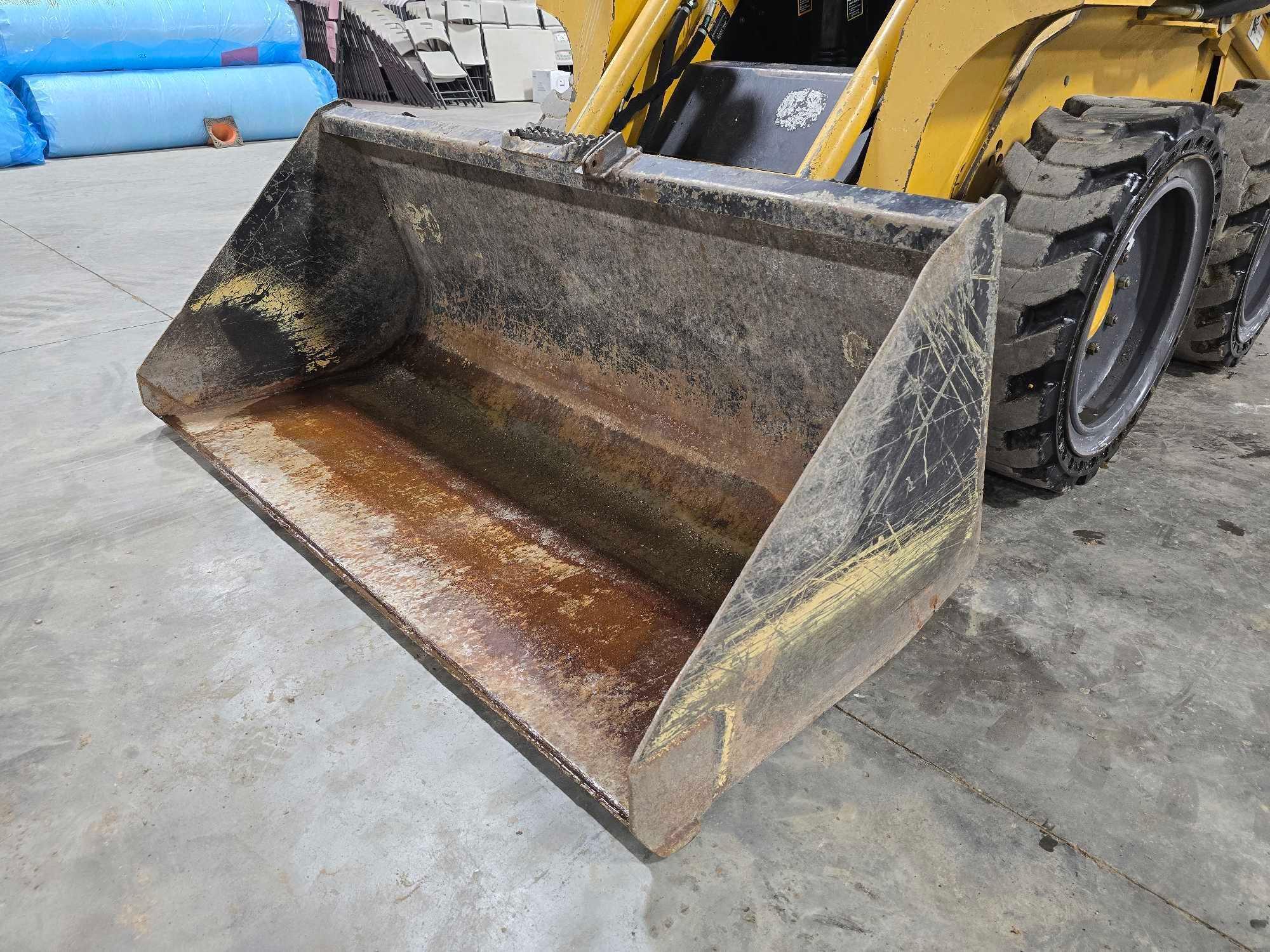John Deere 317 Skid Steer Loader