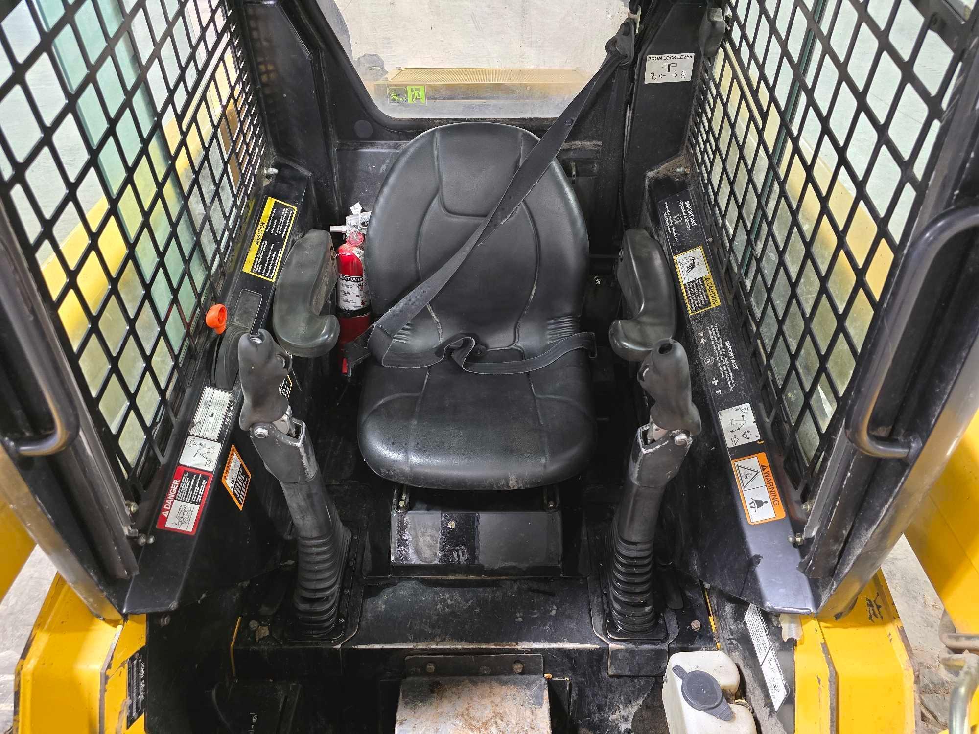 John Deere 317 Skid Steer Loader