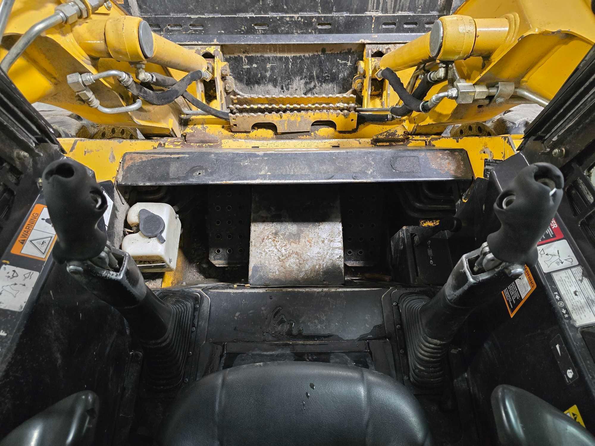 John Deere 317 Skid Steer Loader
