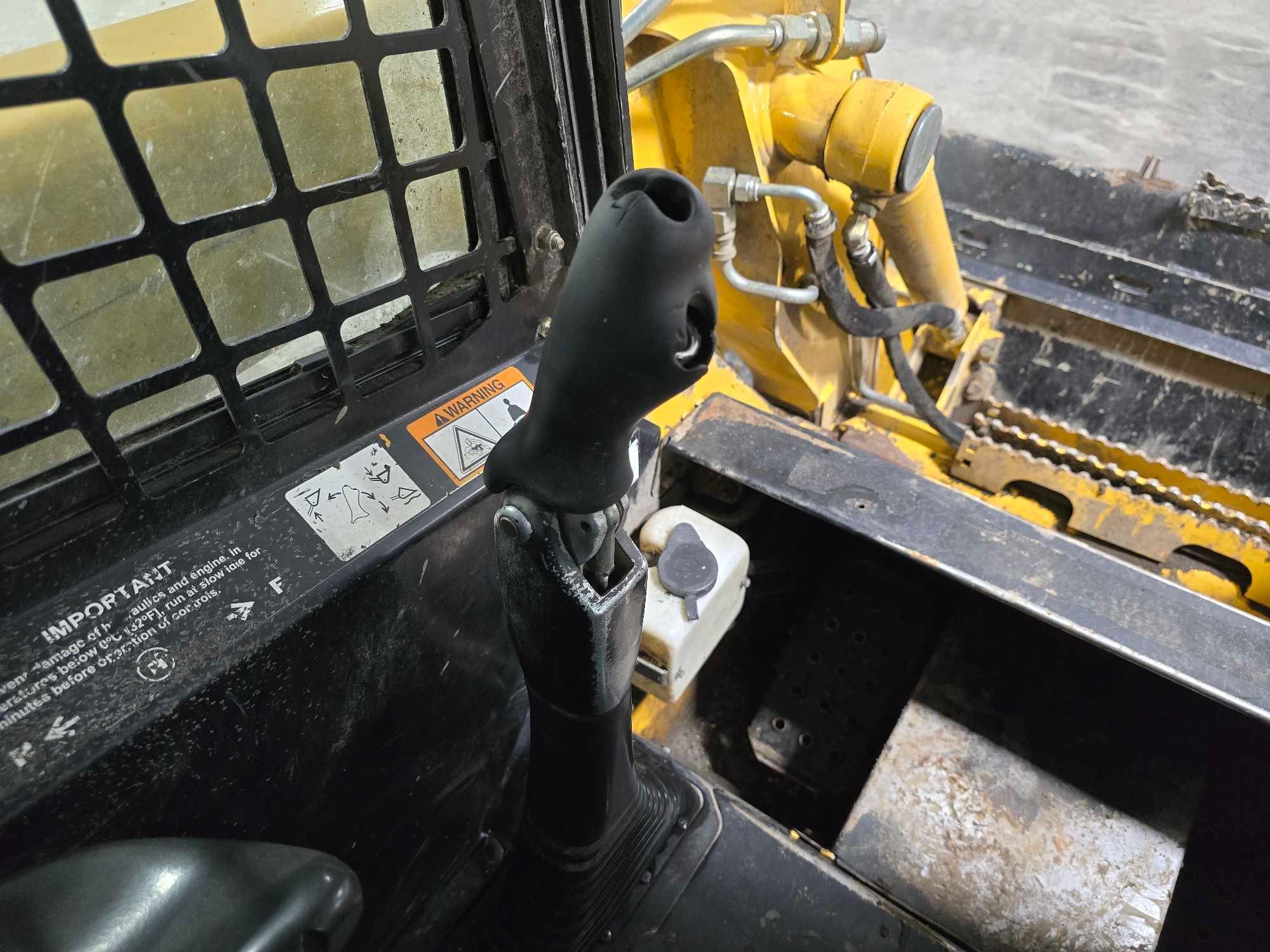 John Deere 317 Skid Steer Loader