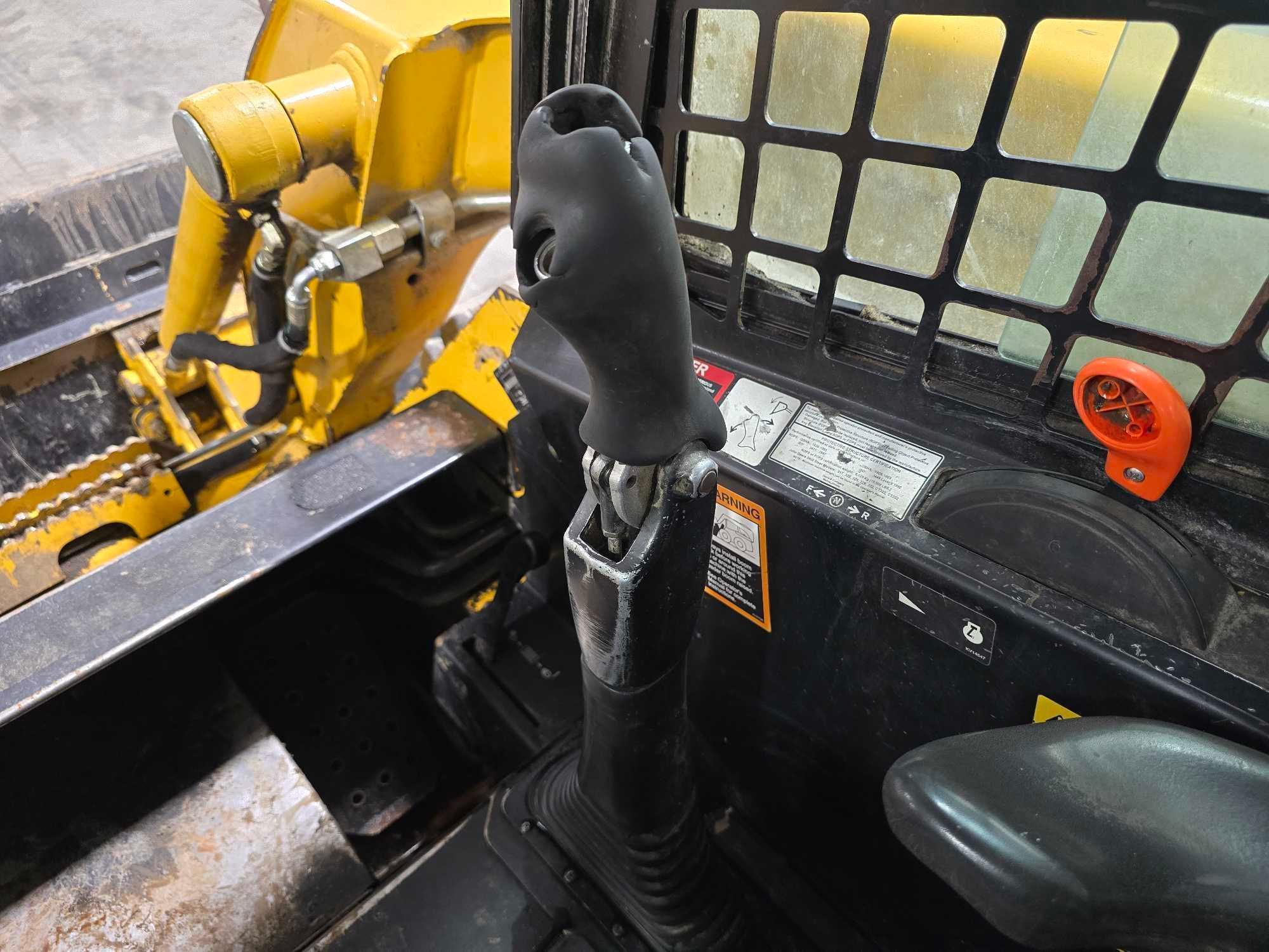 John Deere 317 Skid Steer Loader