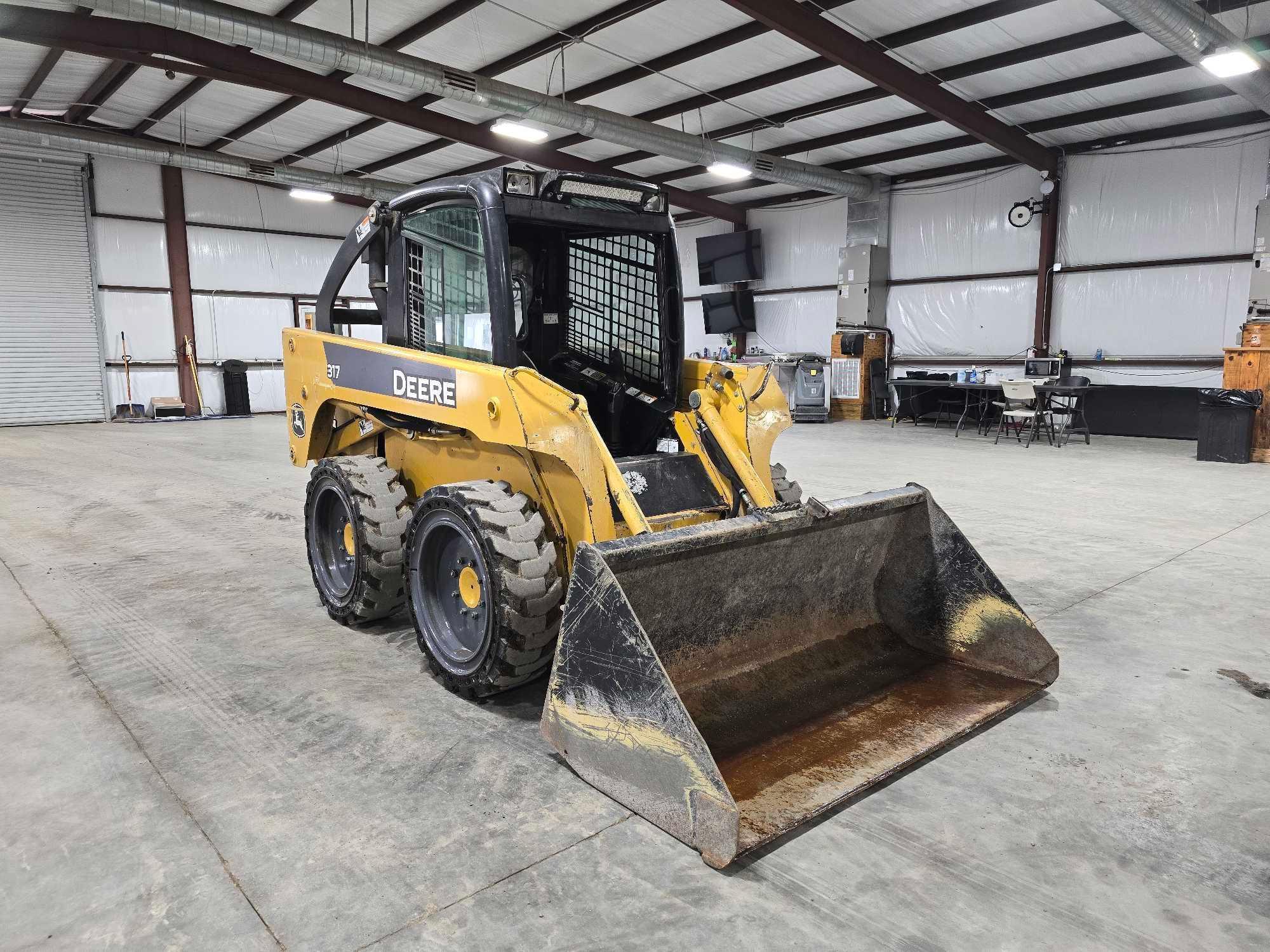 John Deere 317 Skid Steer Loader