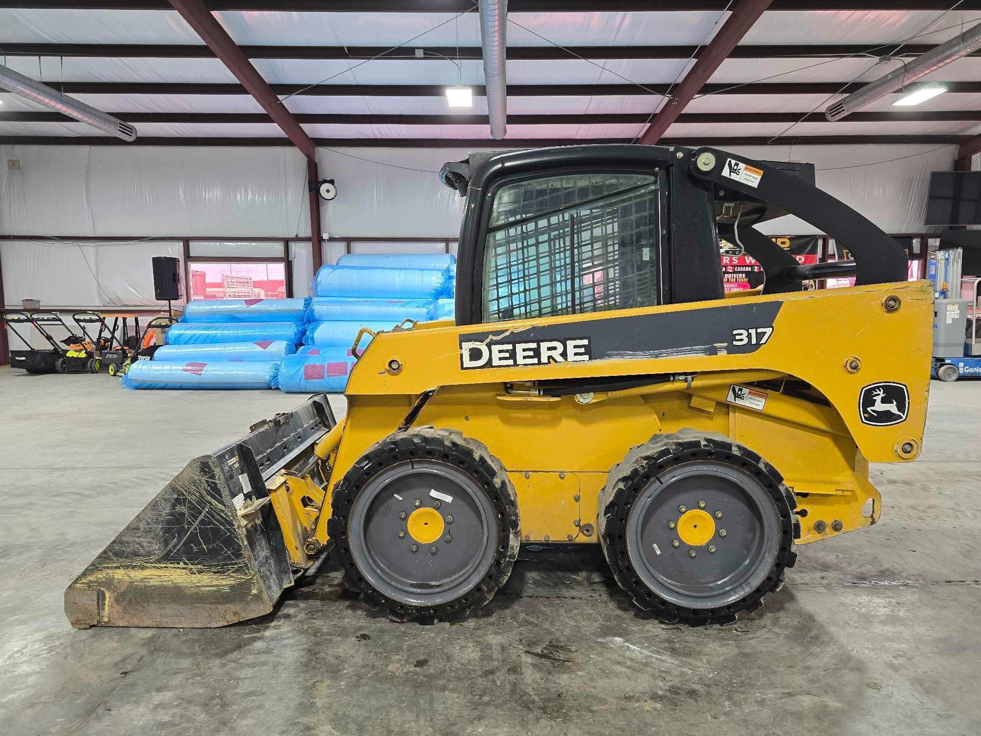 John Deere 317 Skid Steer Loader
