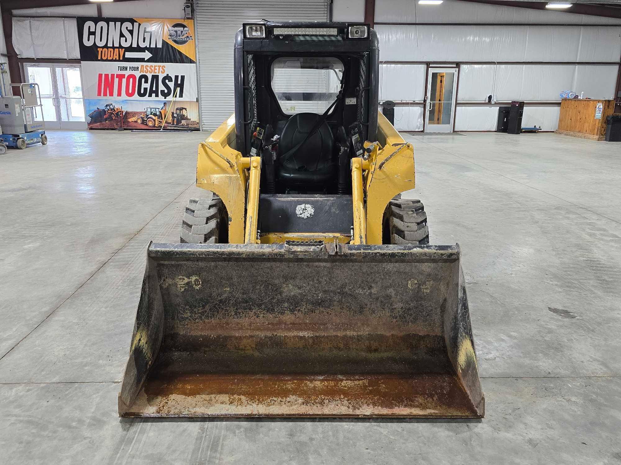 John Deere 317 Skid Steer Loader