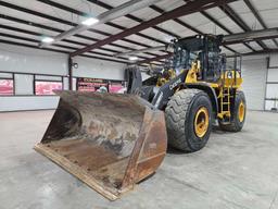 2019 John Deere 744L Wheel Loader