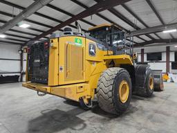 2019 John Deere 744L Wheel Loader