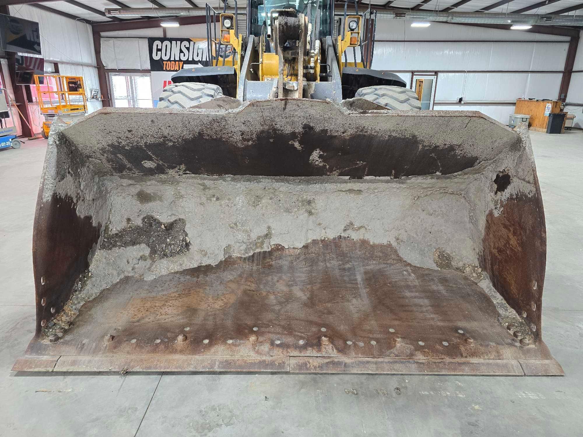 2019 John Deere 744K-II Wheel Loader