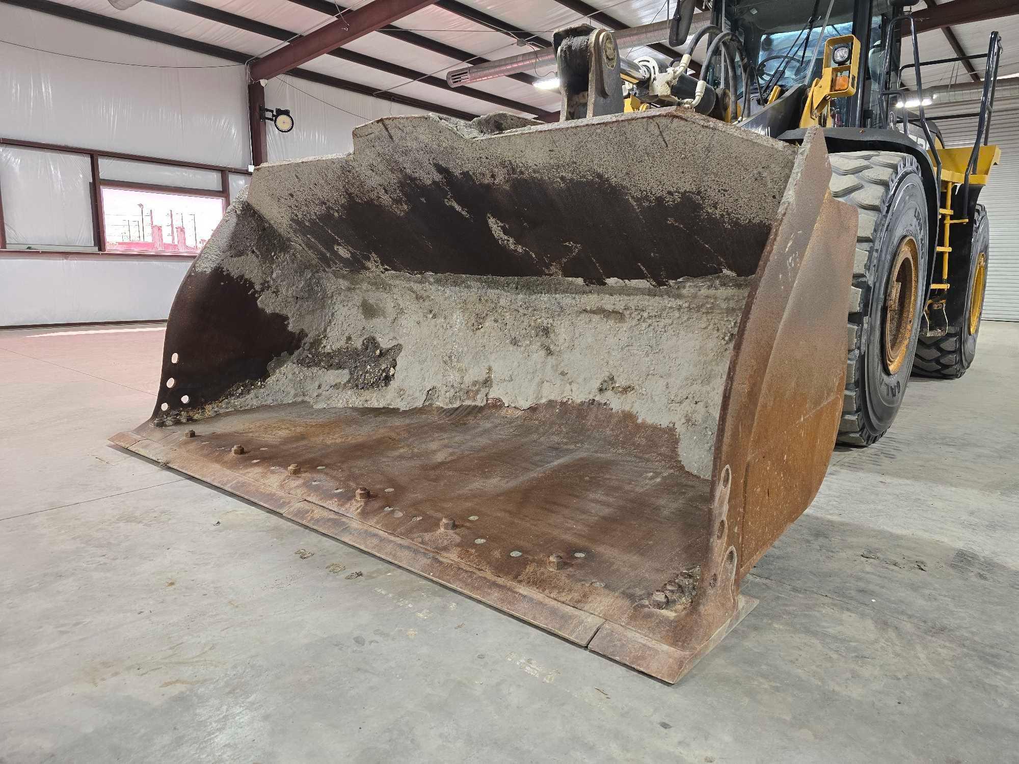 2019 John Deere 744K-II Wheel Loader