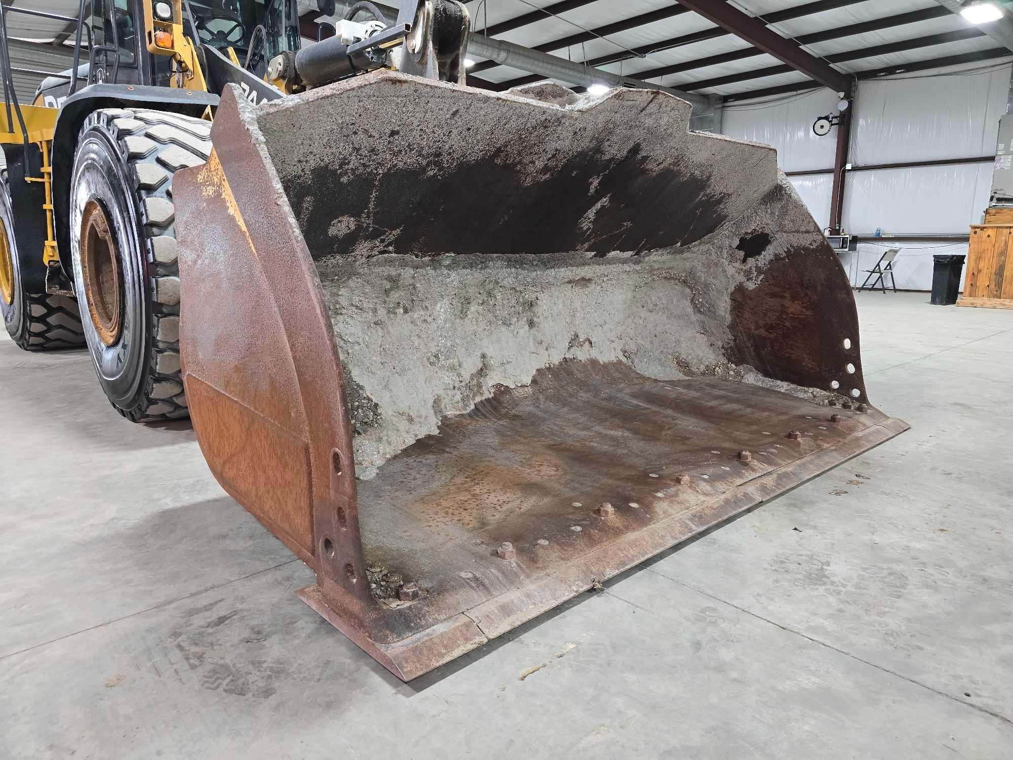 2019 John Deere 744K-II Wheel Loader