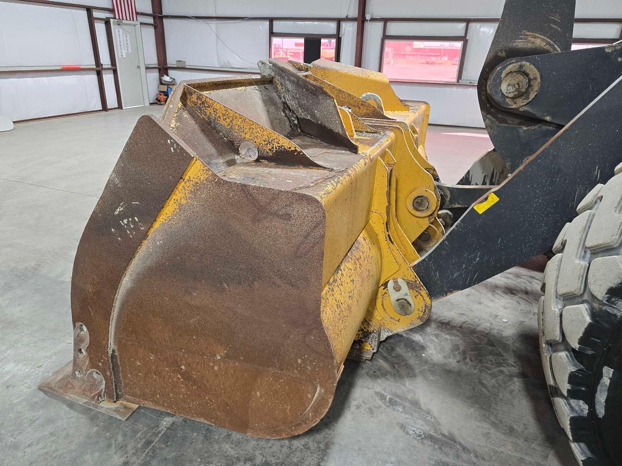 2019 John Deere 744K-II Wheel Loader