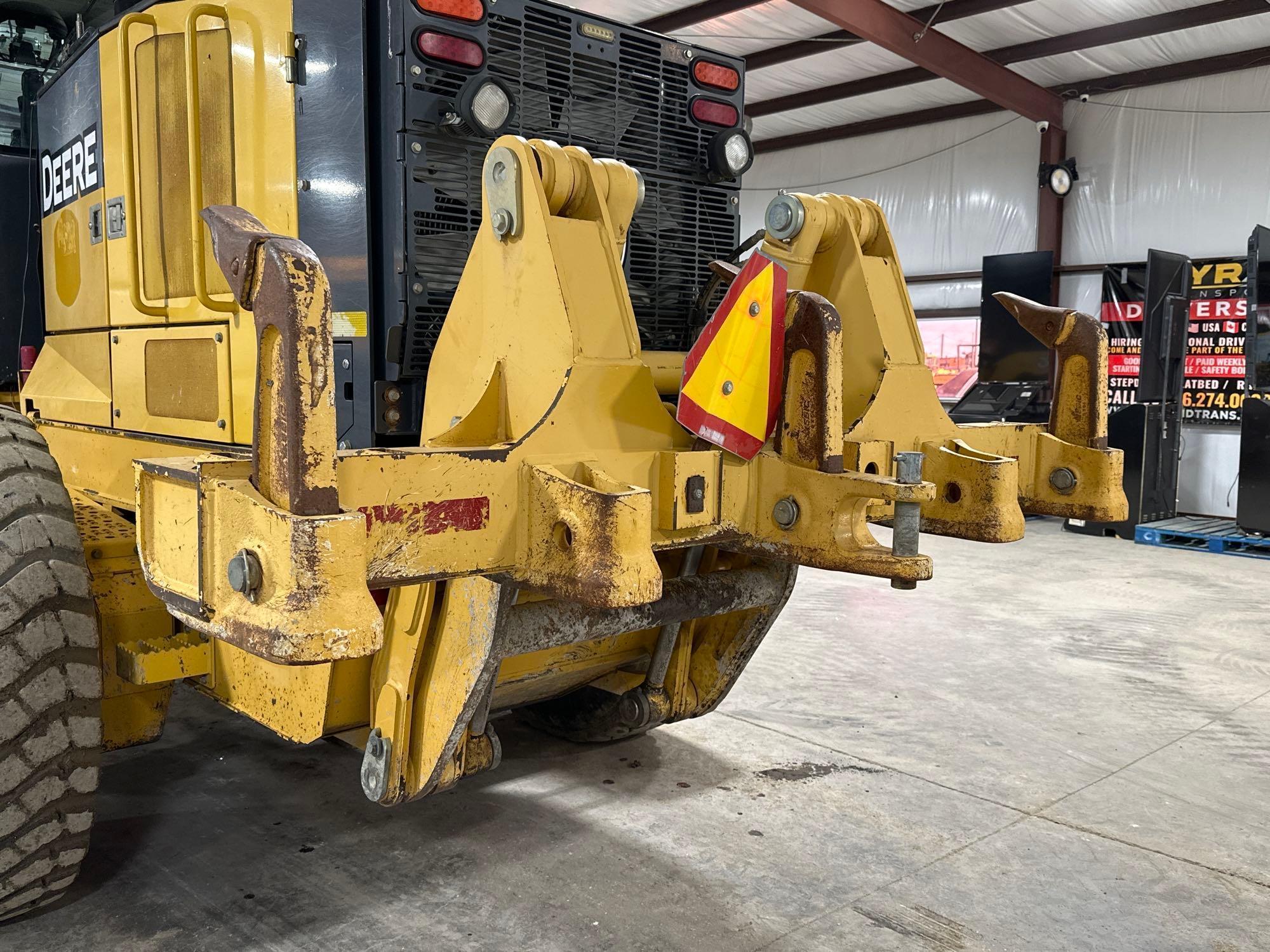 2011 John Deere 670G Motor Grader