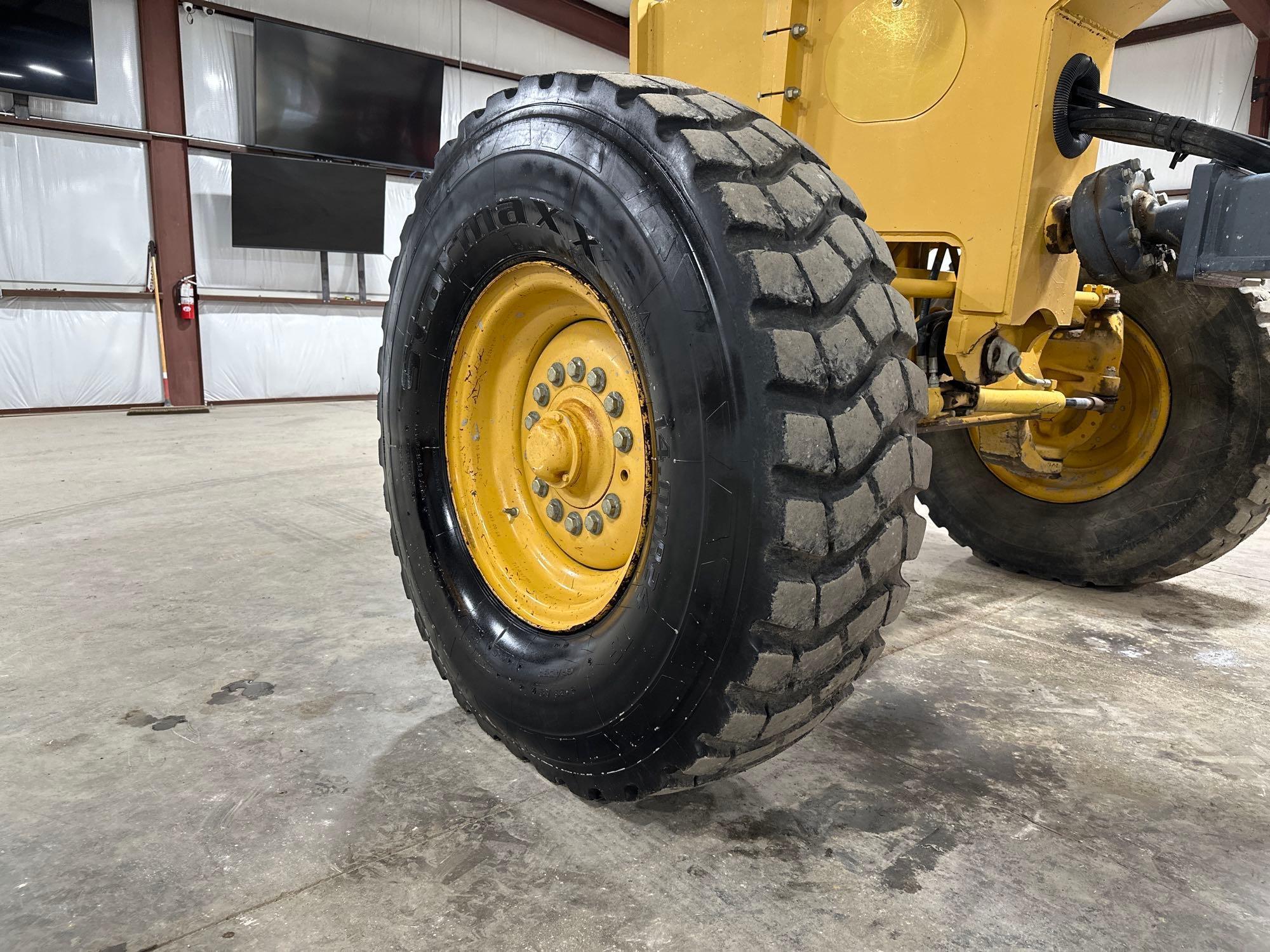 2011 John Deere 670G Motor Grader