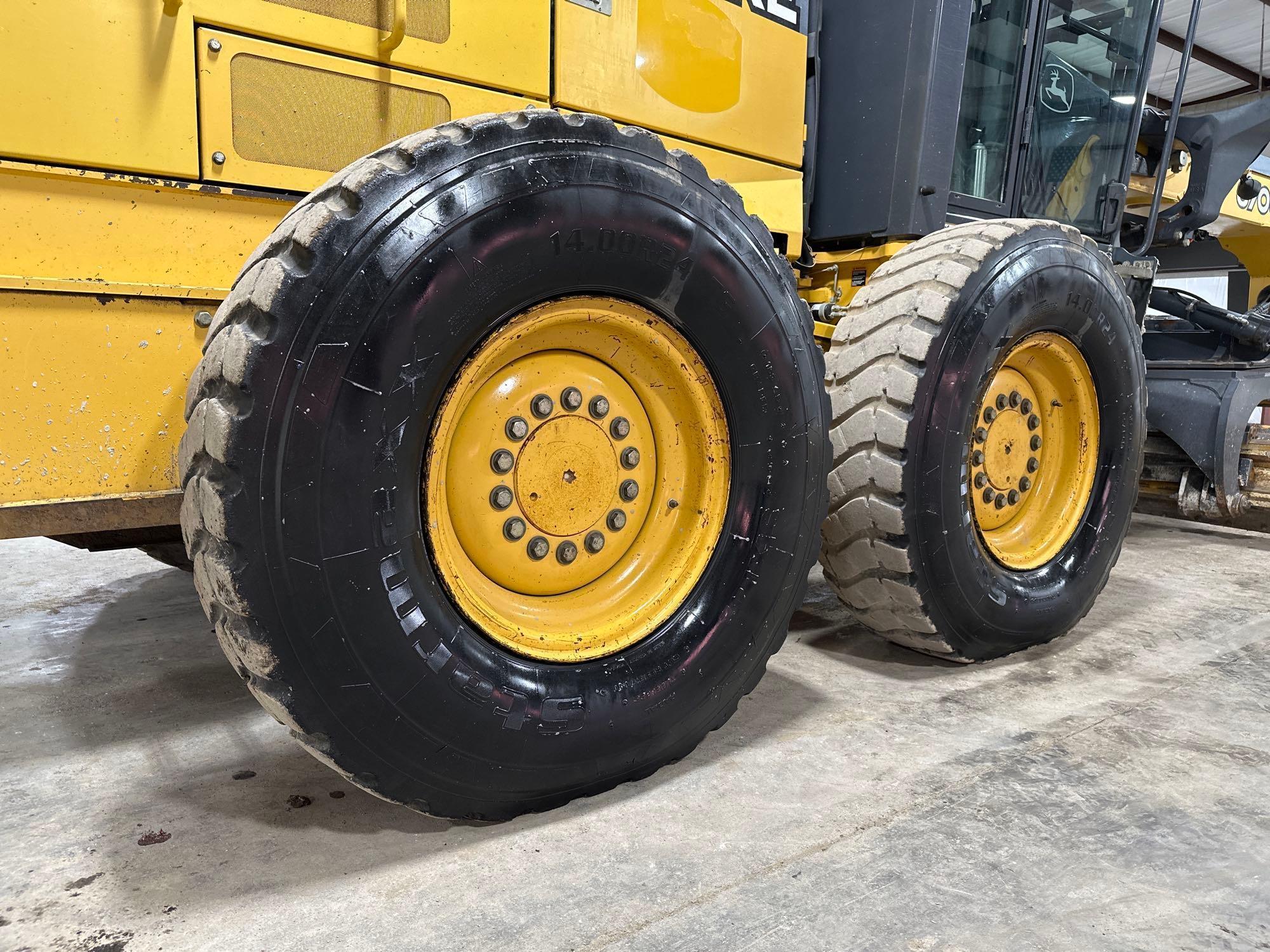 2011 John Deere 670G Motor Grader