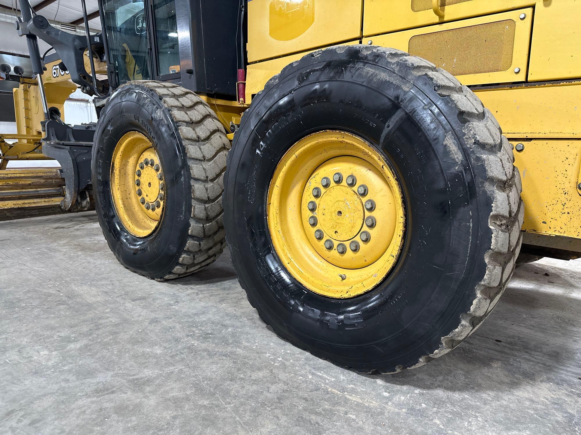 2011 John Deere 670G Motor Grader