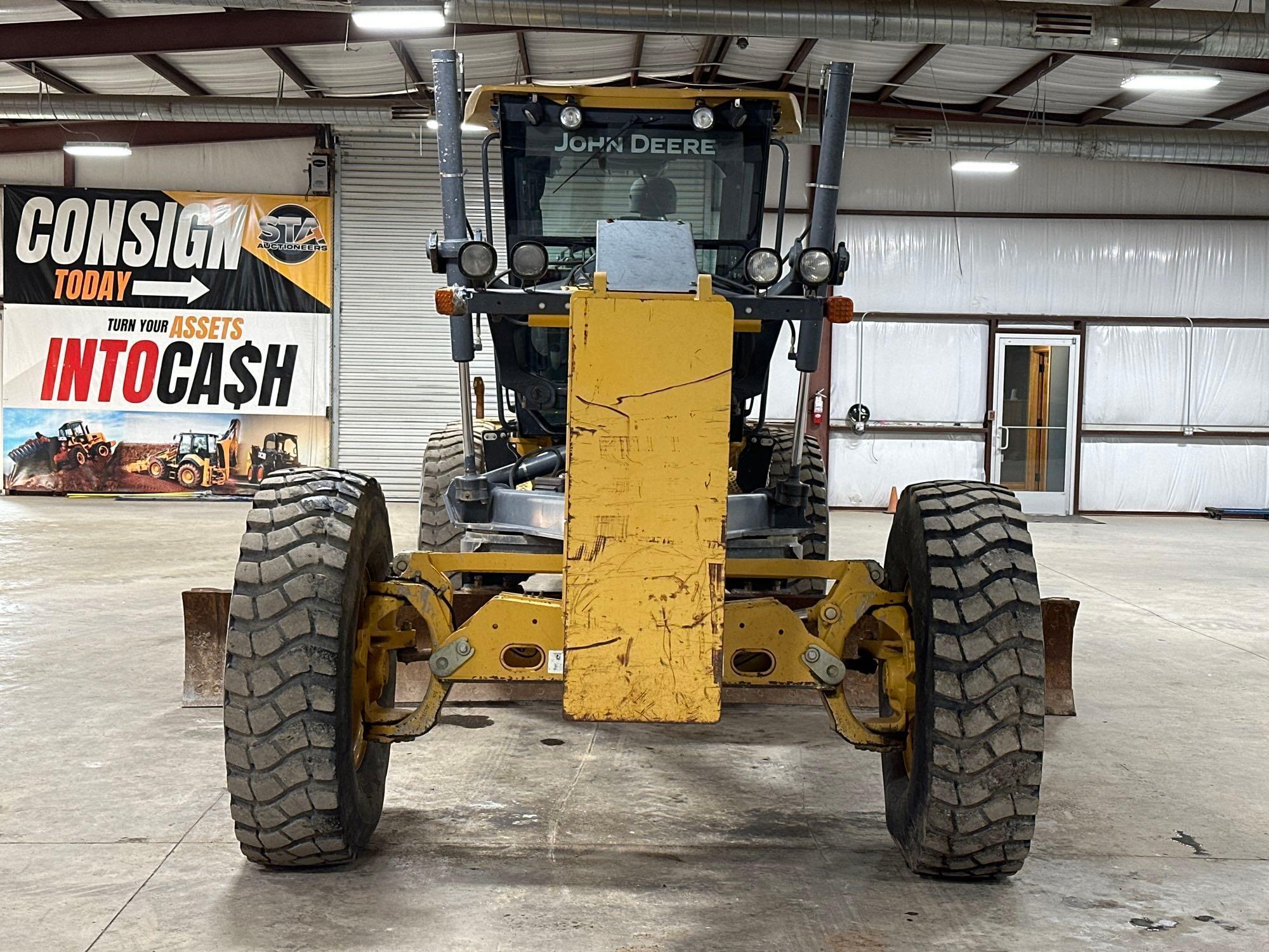 2011 John Deere 670G Motor Grader