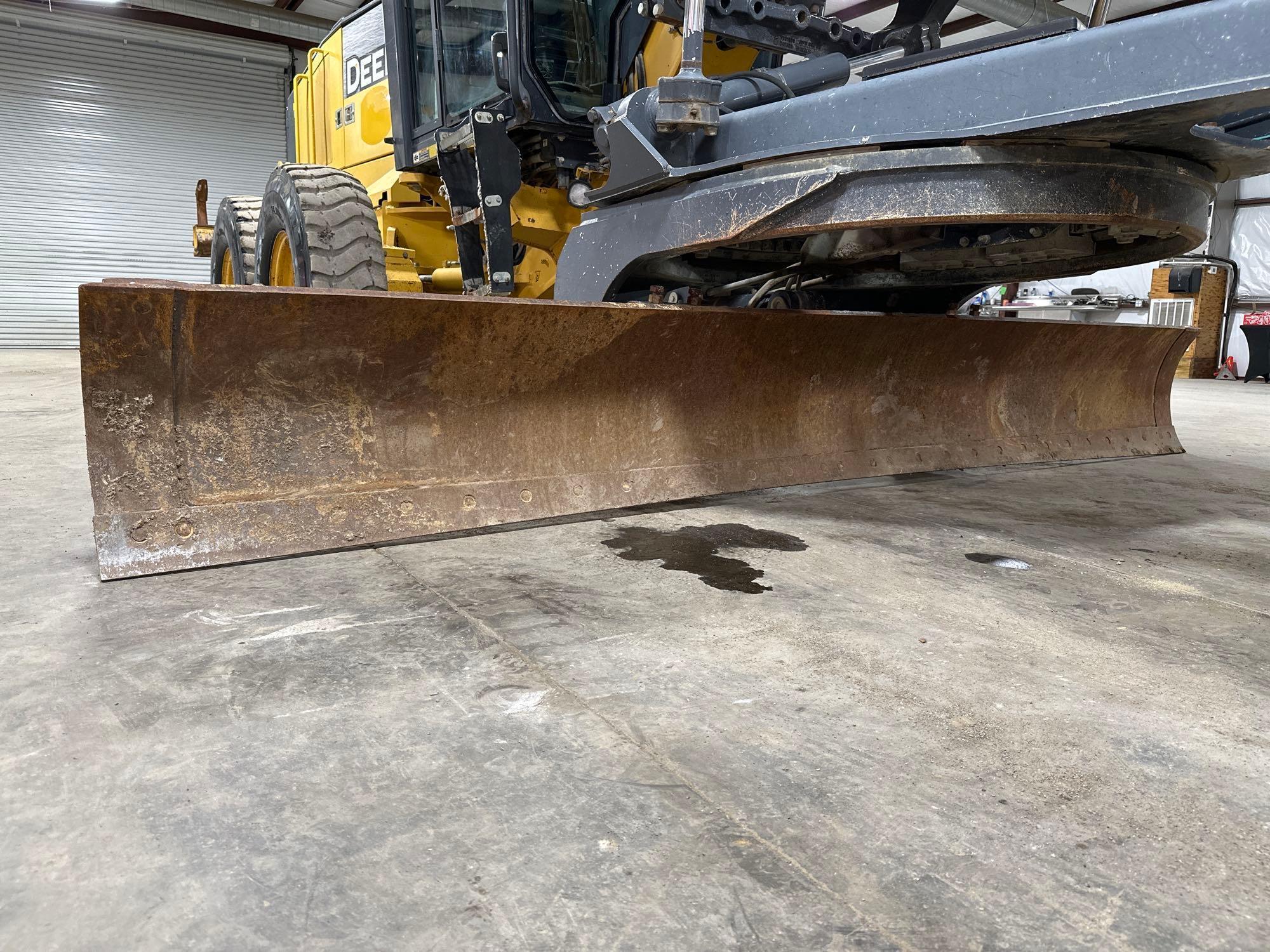 2011 John Deere 670G Motor Grader