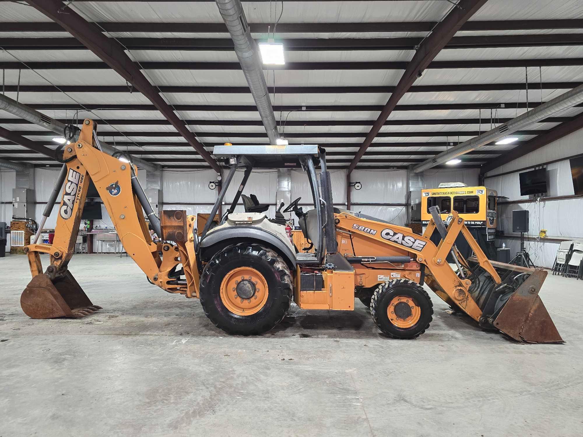 2016 Case 580N Backhoe Loader